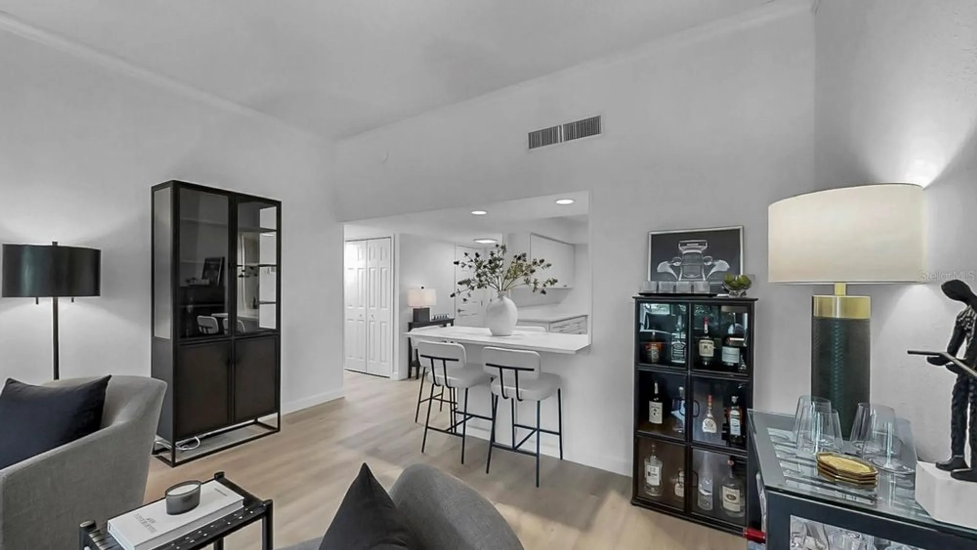 Property Slideshow image 15 of 58 | 7400 sun island dr 105, South Pasadena, FL, 33707