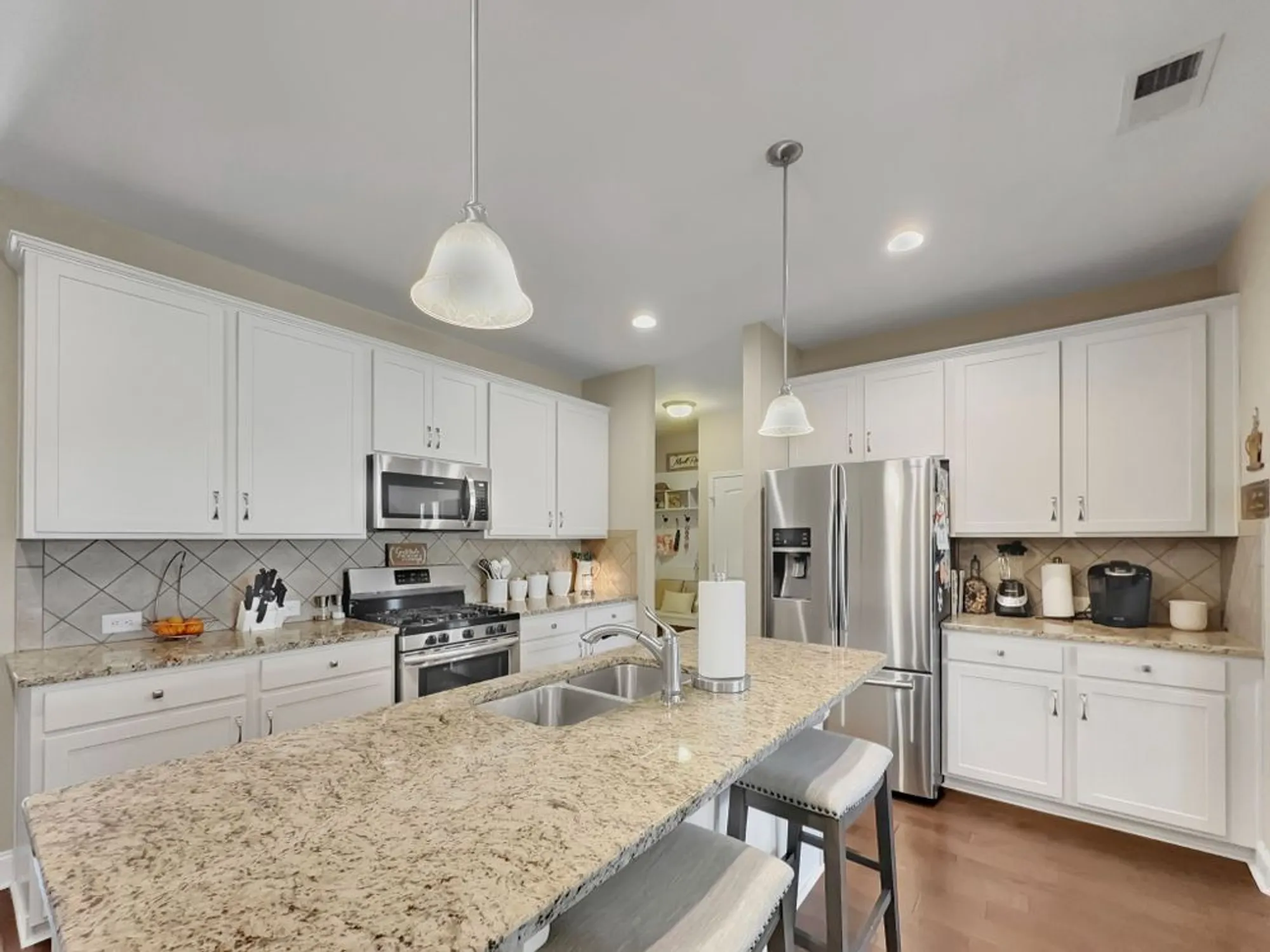 Property Slideshow image 7 of 30 | 1397 whispering oaks dr, Lebanon, TN, 37090