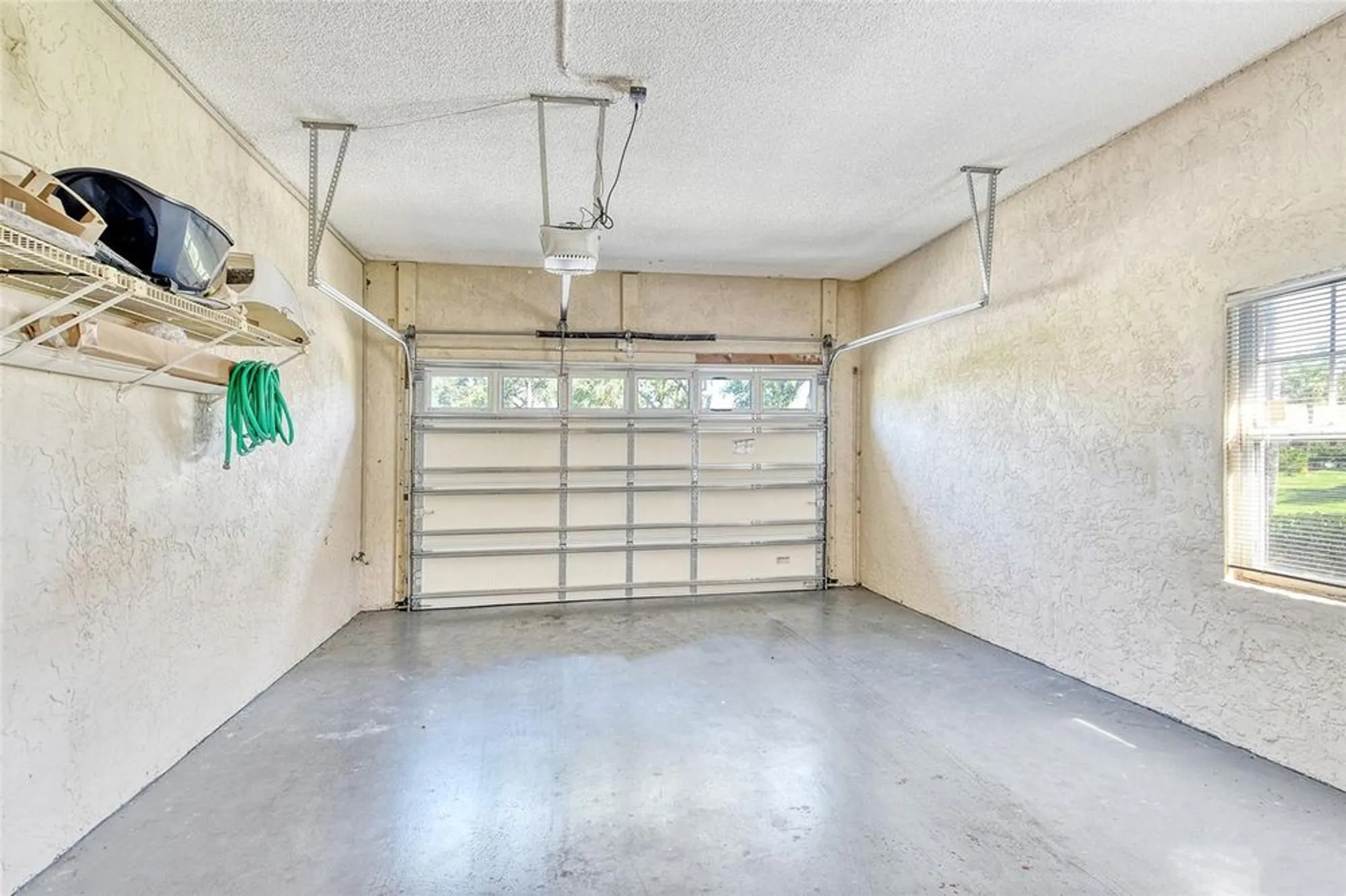 Property Slideshow image 23 of 34 | 5598 golf pointe dr unit a-1, Sarasota, FL, 34243