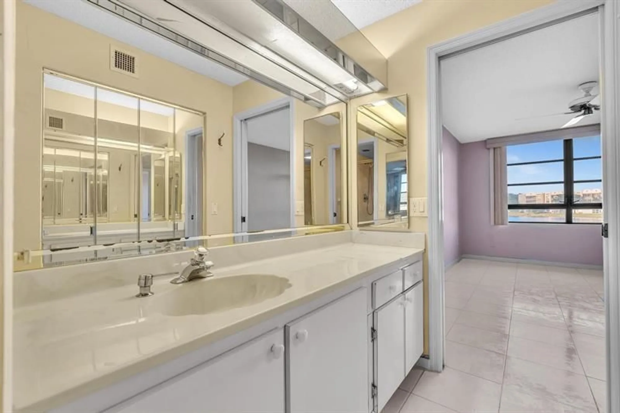 Property Slideshow image 29 of 82 | 10442 e clairmont cir 204, Tamarac, FL, 33321