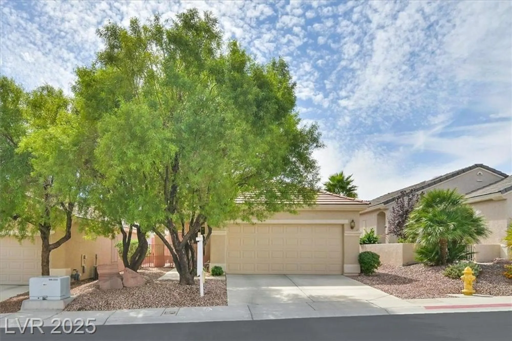 Property Slideshow image 1 of 40 | 2191 indigo creek ave, Henderson, NV, 89012