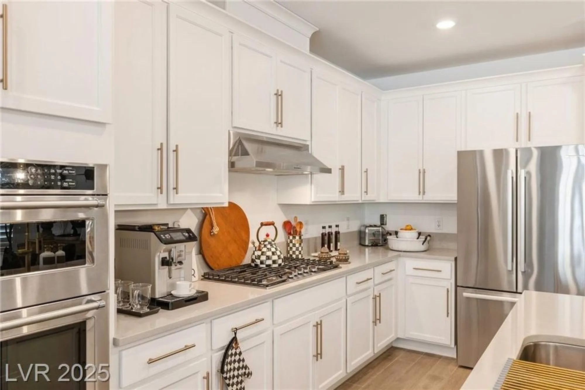 Property Slideshow image 9 of 44 | 25 red creek bluff st, Henderson, NV, 89011