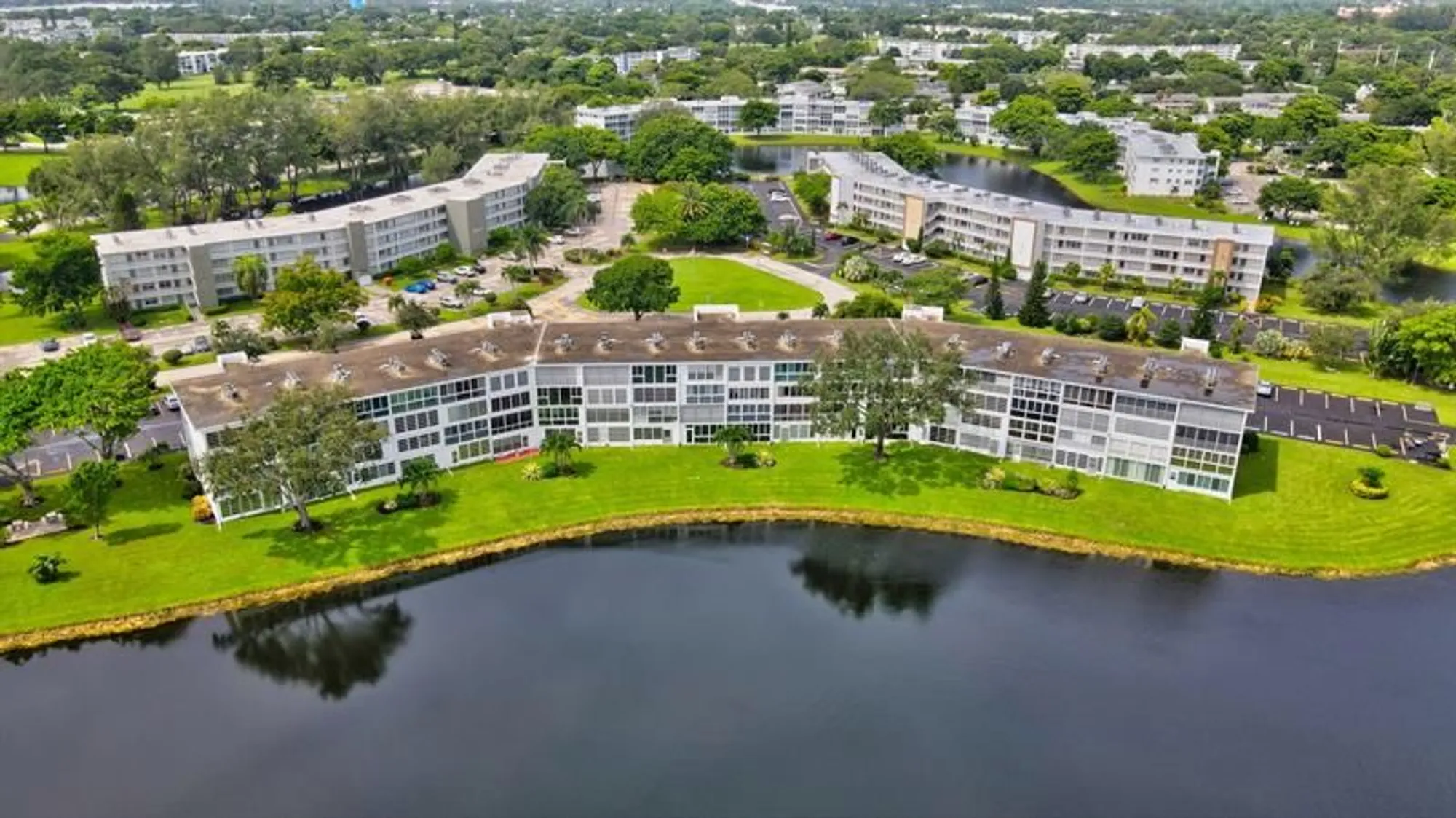 Property Slideshow image 11 of 43 | 3107 cambridge e unit e, Deerfield Beach, FL, 33442