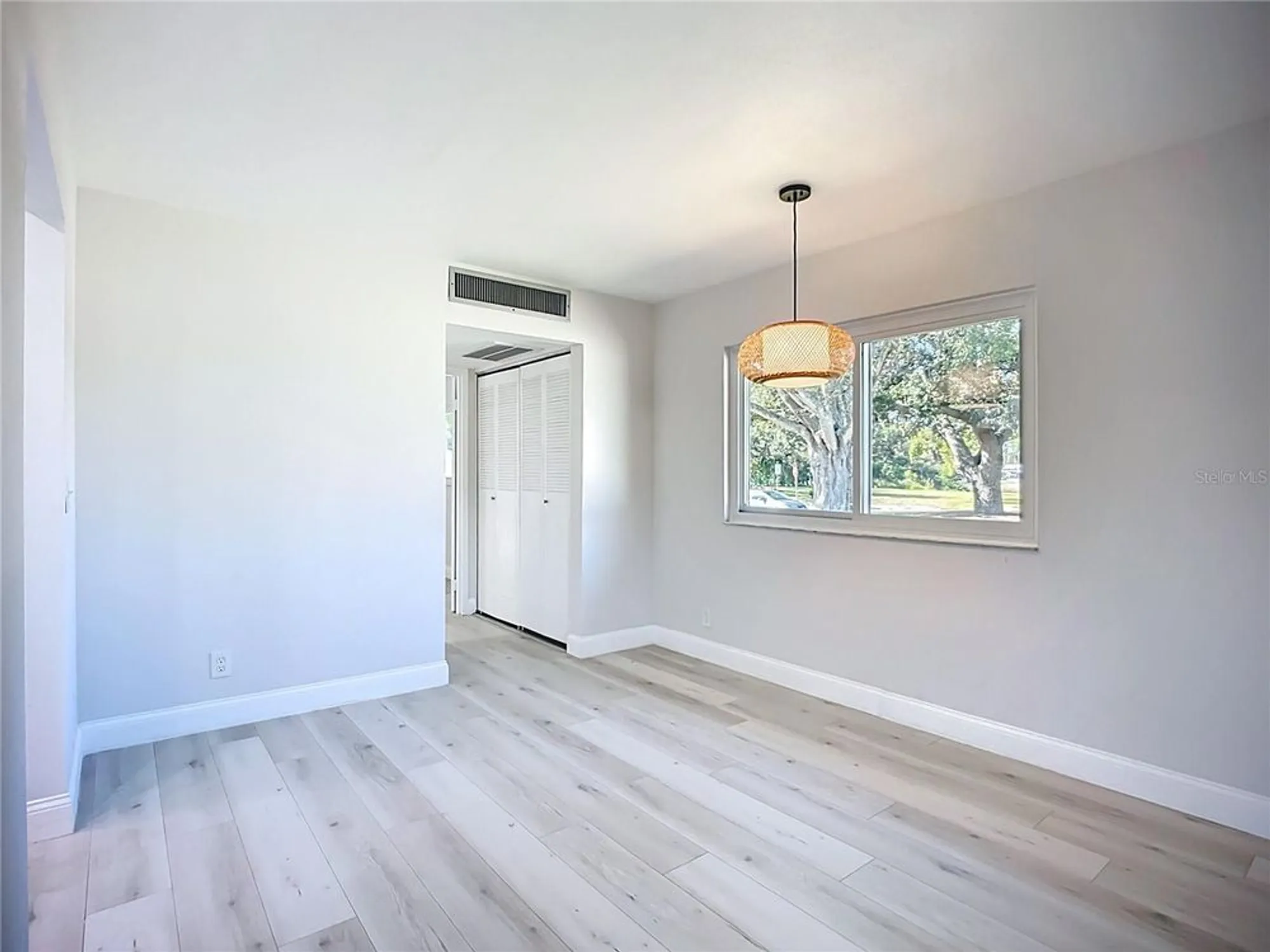 Property Slideshow image 9 of 39 | 1811 bedford ln 166, Sun City Center, FL, 33573