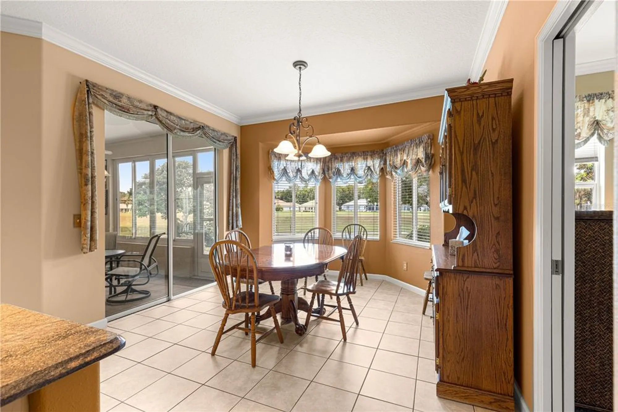 Property Slideshow image 14 of 50 | 5543 nw 25th loop, Ocala, FL, 34482