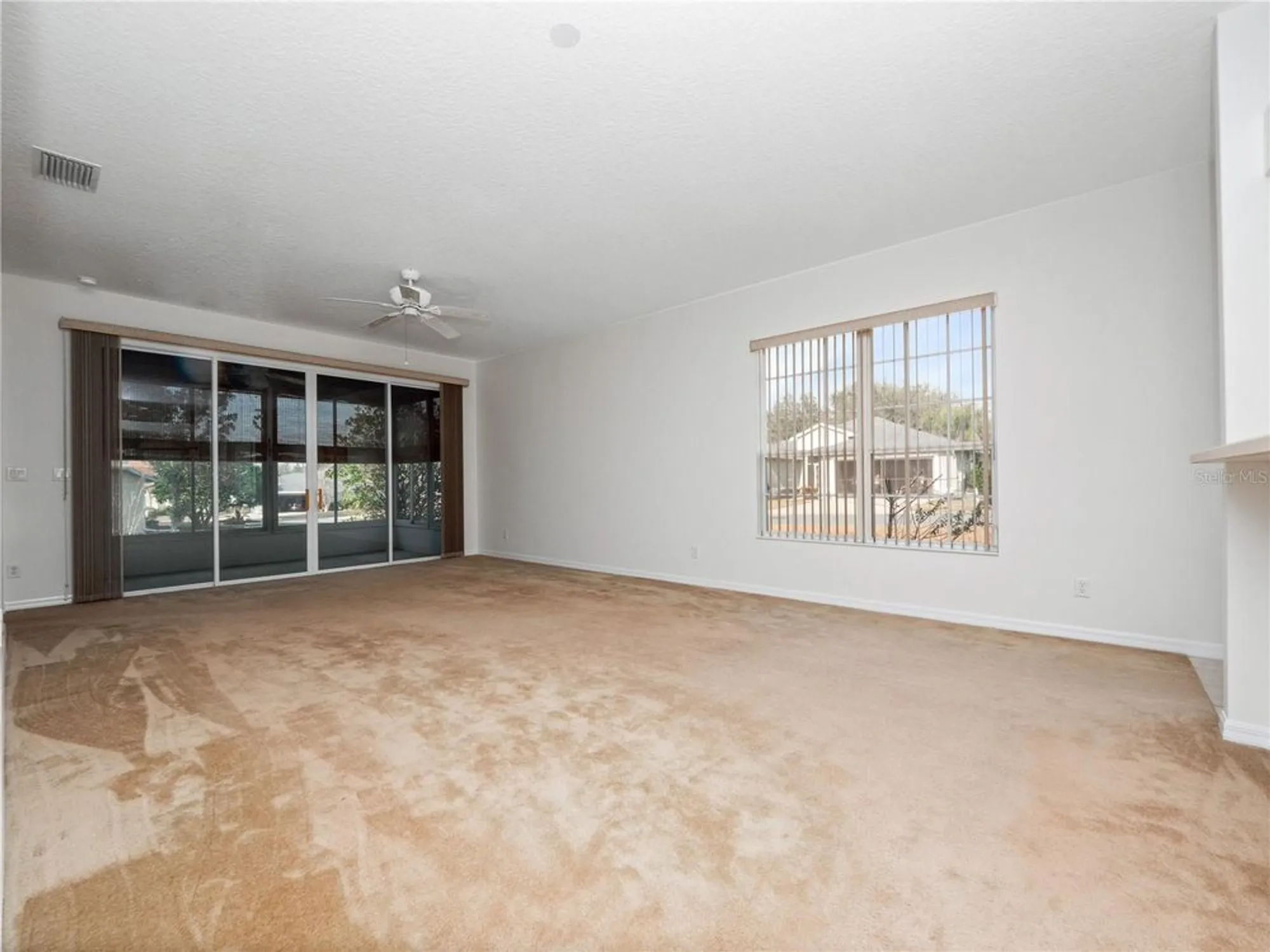 Property Slideshow image 13 of 77 | 20505 queen alexandra dr, Leesburg, FL, 34748