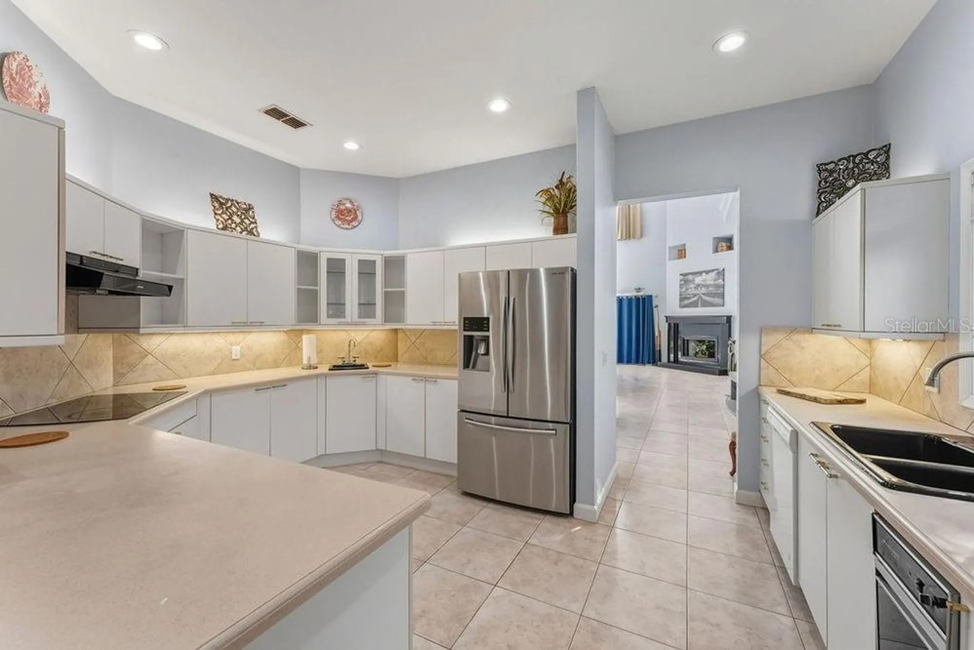 Property Slideshow image 22 of 72 | 24 bay pointe dr, Ormond Beach, FL, 32174