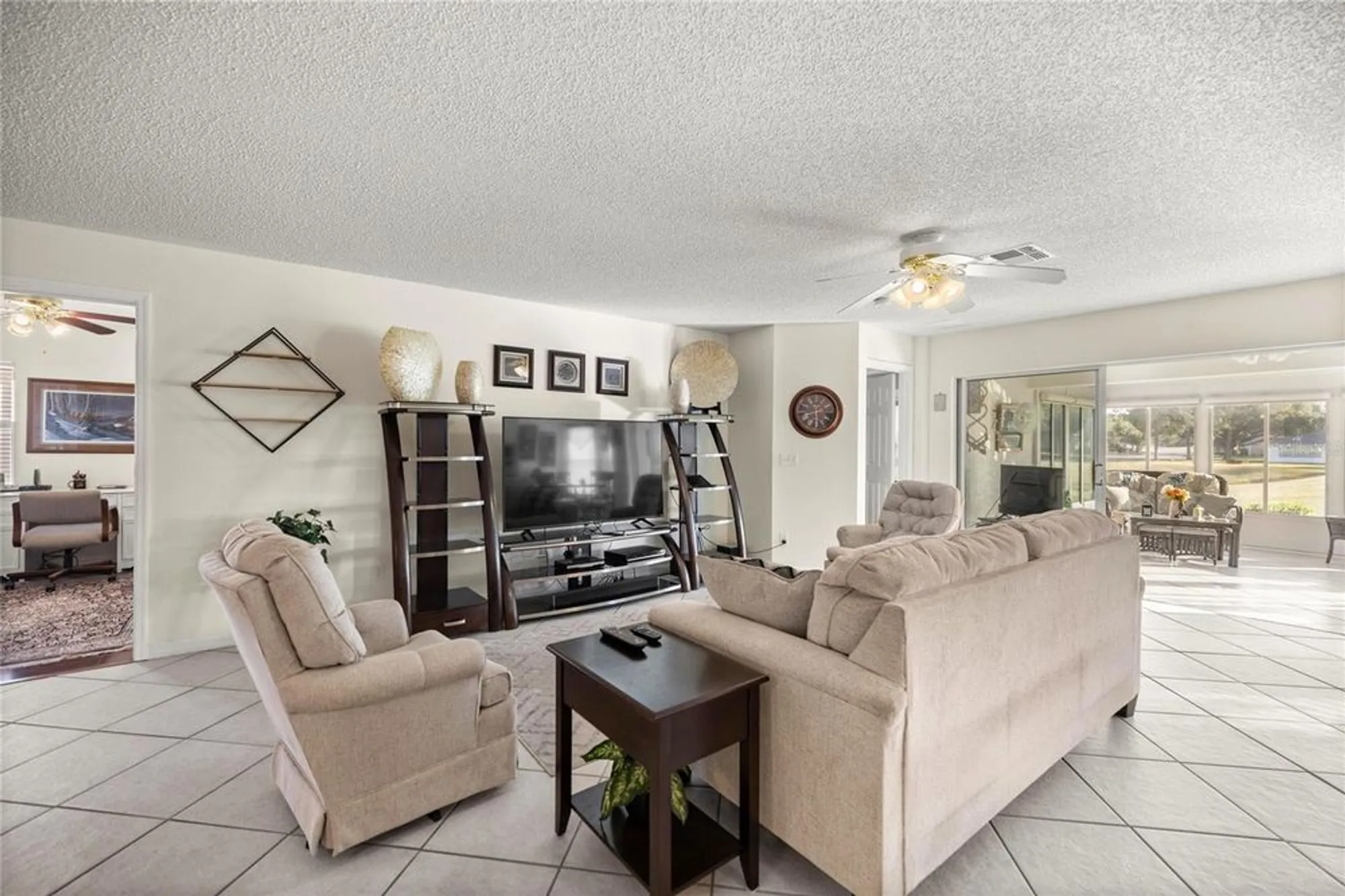Property Slideshow image 6 of 31 | 9452 sw 93rd loop, Ocala, FL, 34481