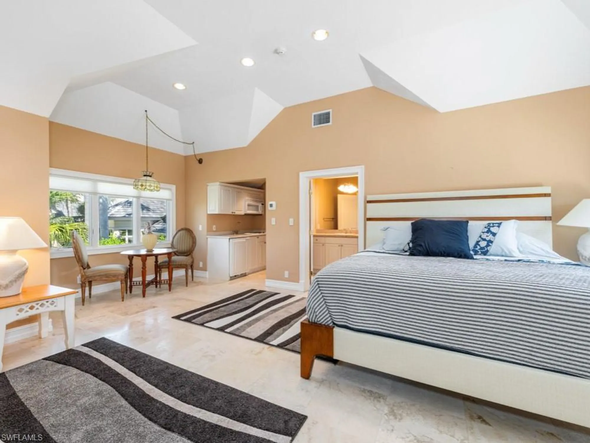 Property Slideshow image 24 of 50 | 26271 woodlyn dr, Bonita Springs, FL, 34134