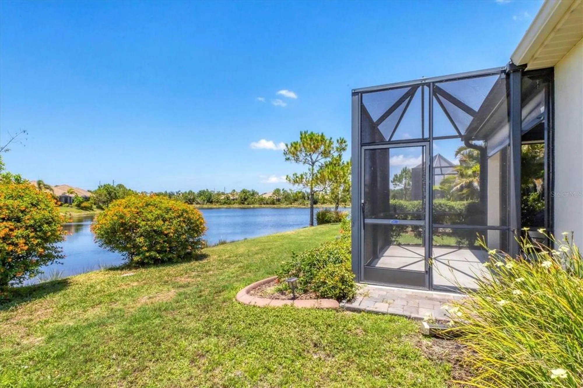 Property Slideshow image 29 of 55 | 21649 avon park ct, Venice, FL, 34293
