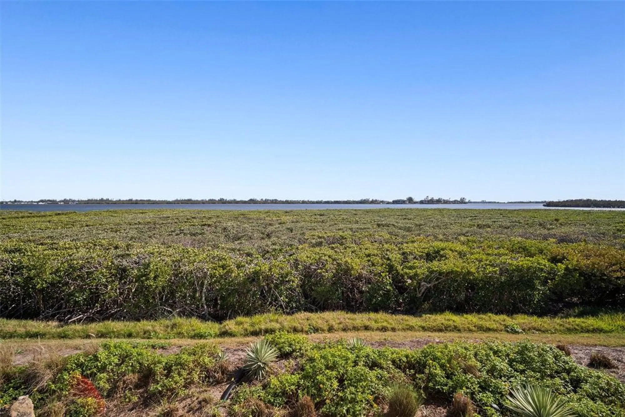 Property Slideshow image 42 of 52 | 1323 perico point cir # 107, Bradenton, FL, 34209