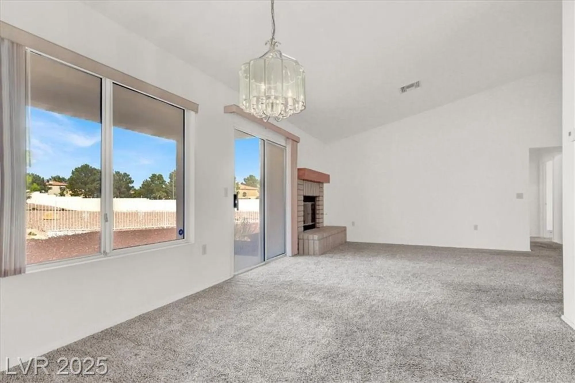 Property Slideshow image 13 of 43 | 3109 goodnews ct, Las Vegas, NV, 89134
