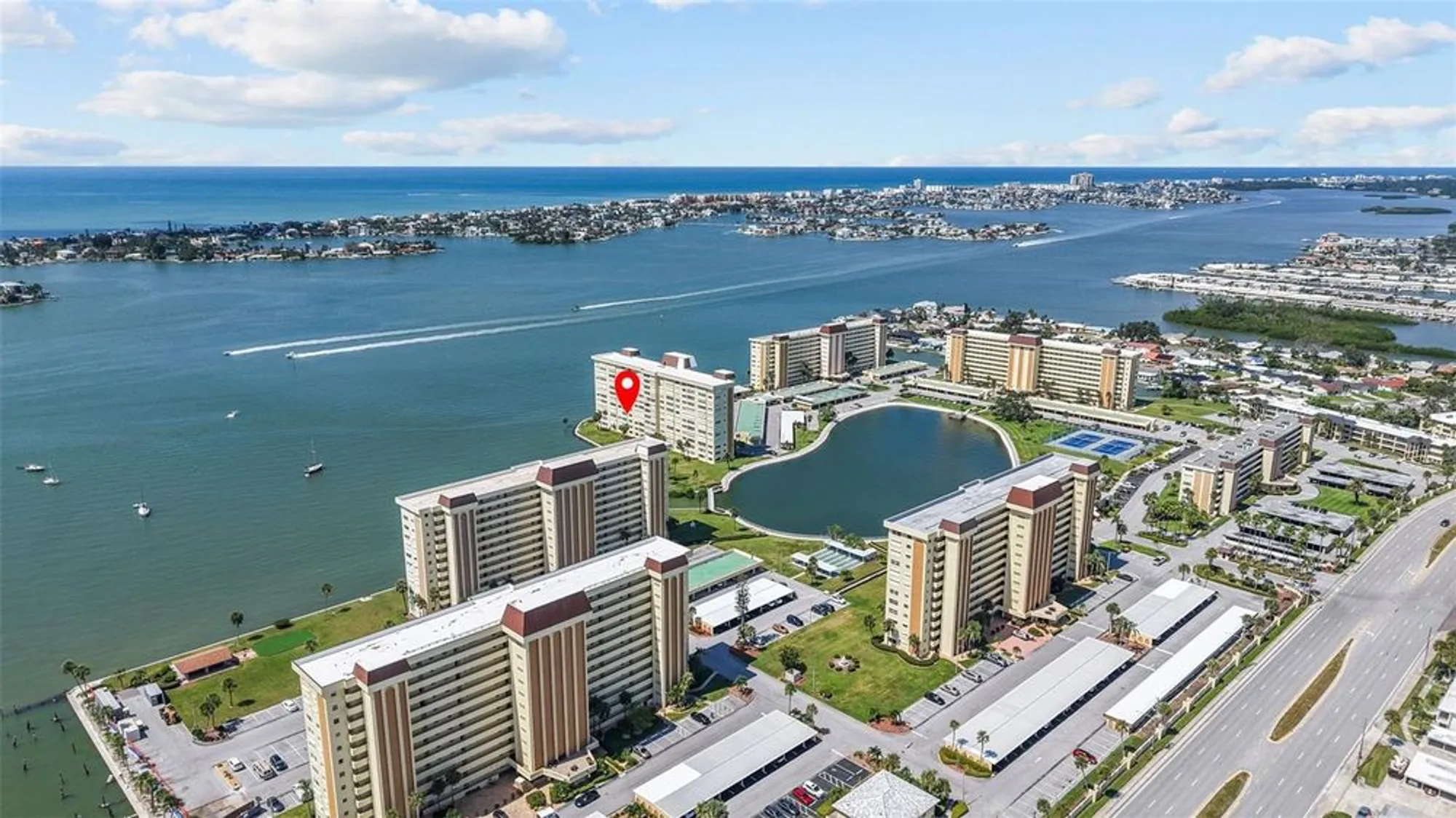 Property Slideshow image 18 of 40 | 4775 cove cir apt 407, Saint Petersburg, FL, 33708