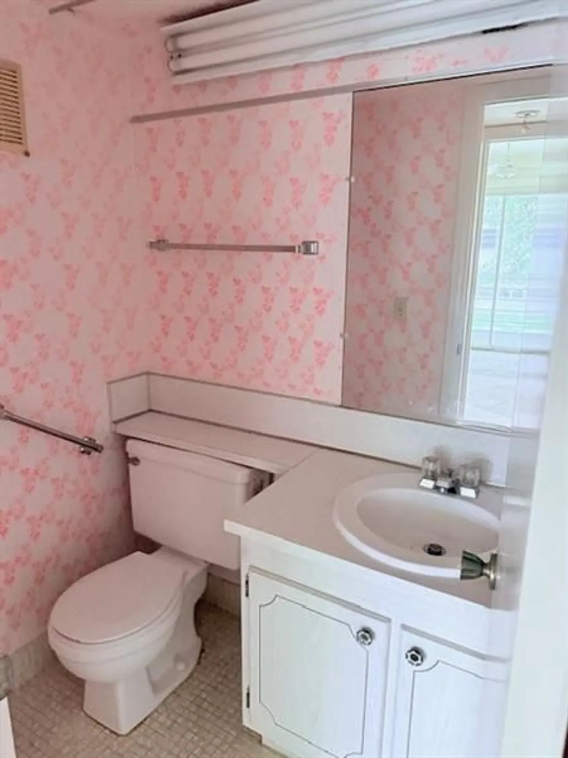 Property Slideshow image 8 of 37 | 103 newport f # 103, Deerfield Beach, FL, 33442