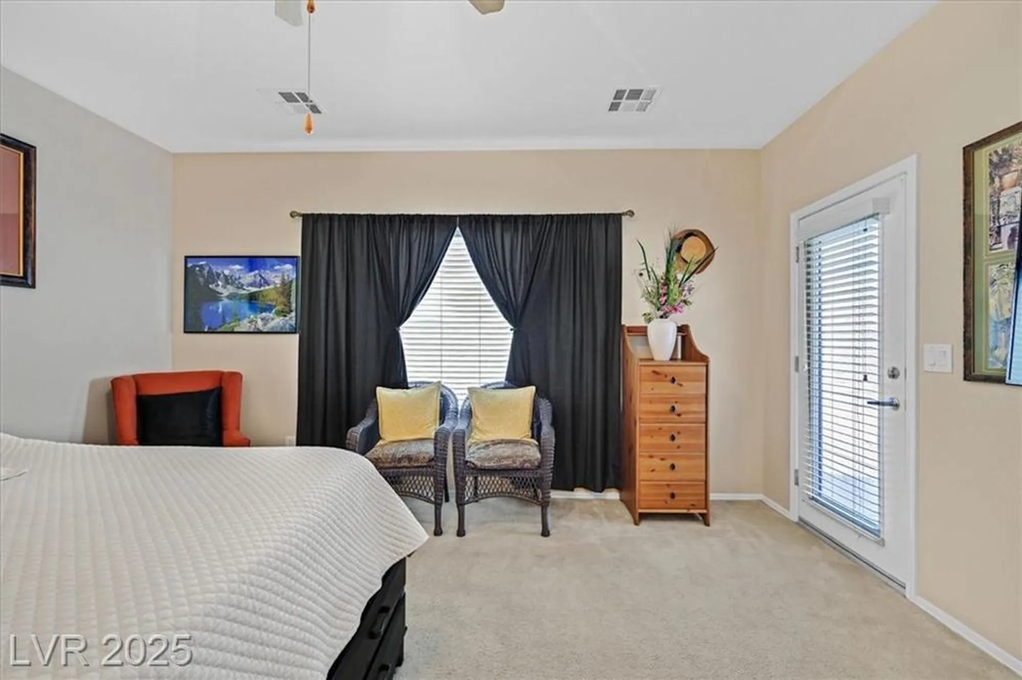Property Slideshow image 16 of 40 | 2091 waterton rivers dr, Henderson, NV, 89044