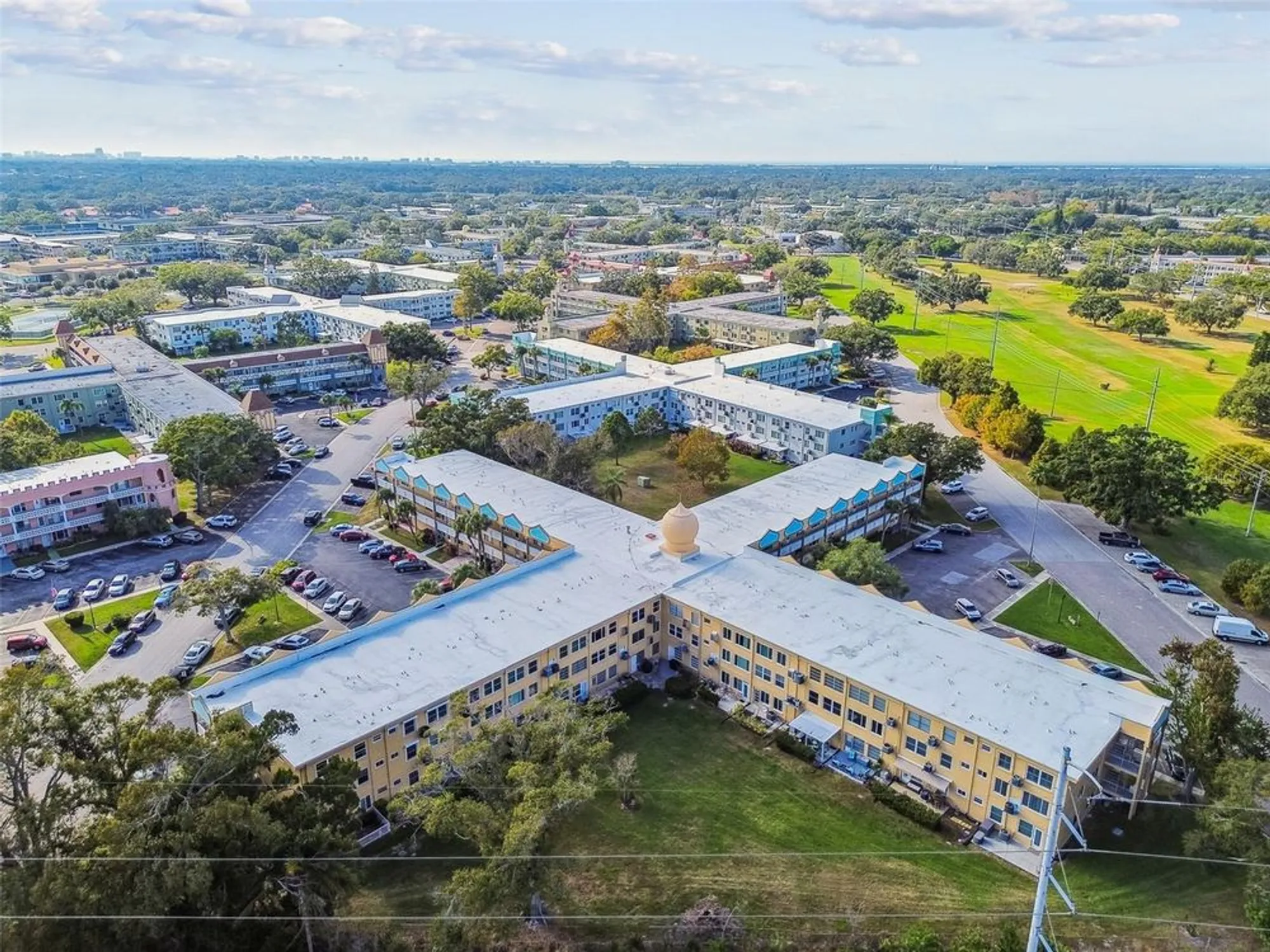 Property Slideshow image 40 of 73 | 2466 ecuadorian way apt 6, Clearwater, FL, 33763