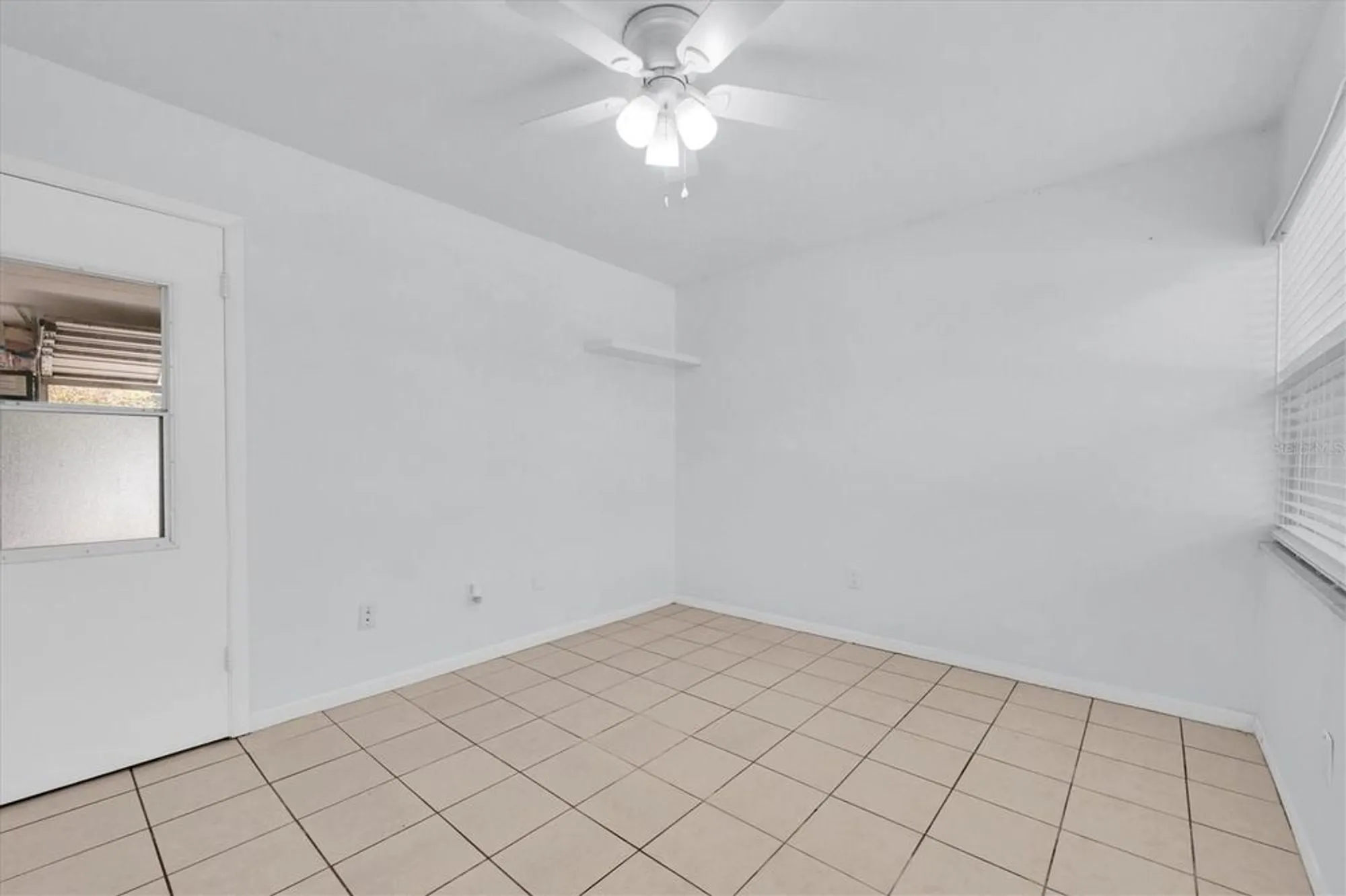 Property Slideshow image 14 of 27 | 8350 burgundy dr, Pinellas Park, FL, 33781
