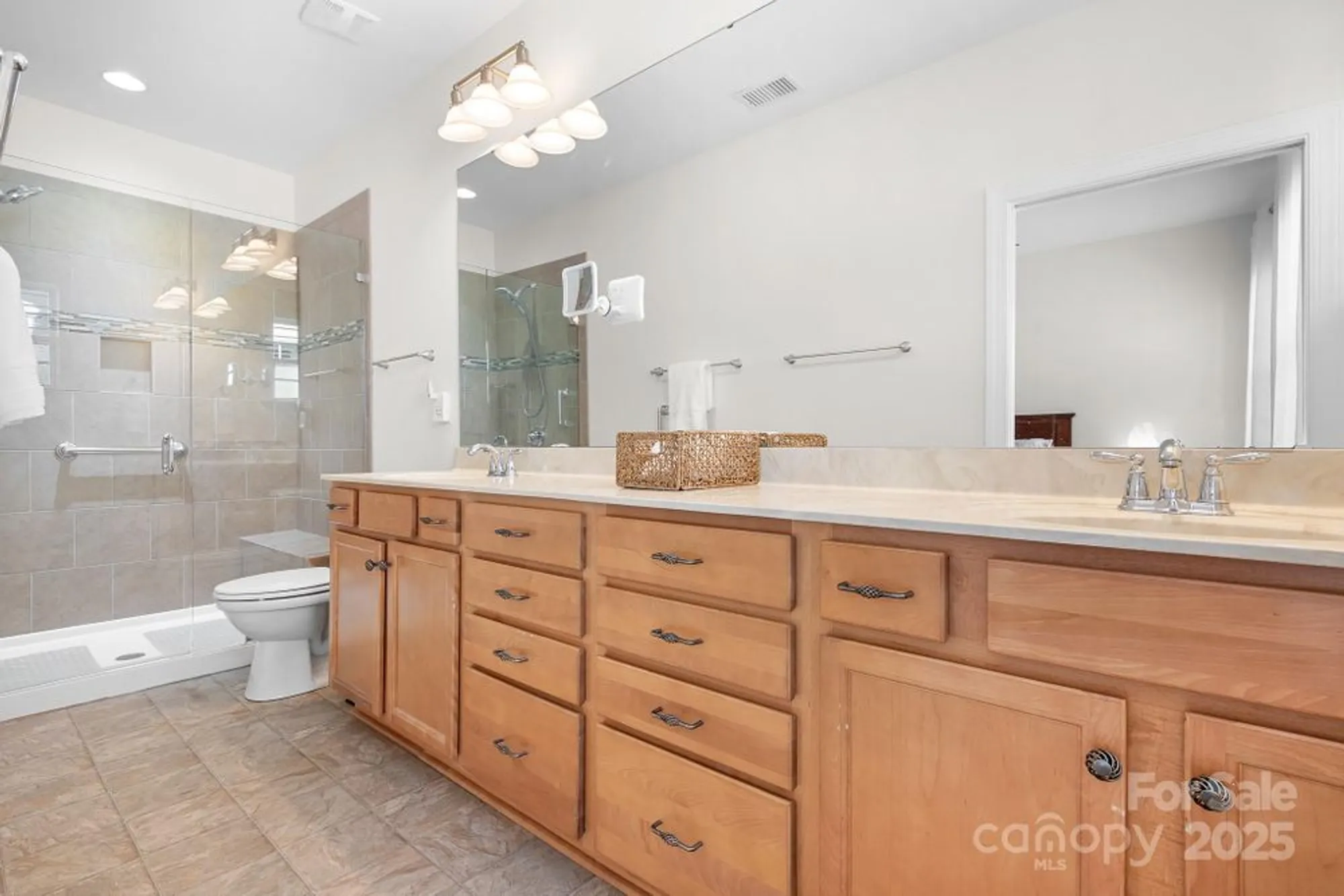 Property Slideshow image 19 of 36 | 17914 coulter pkwy, Cornelius, NC, 28031