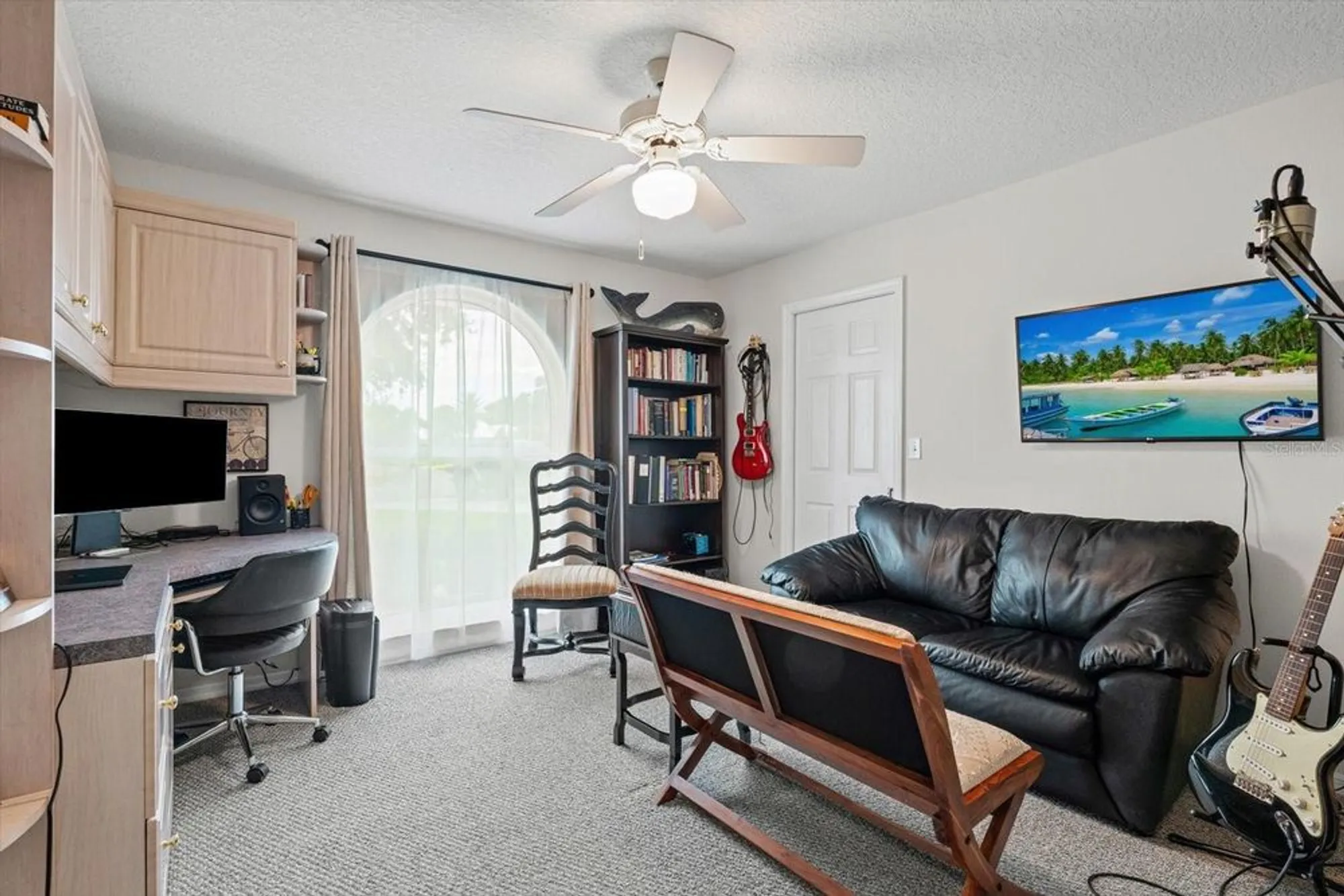 Property Slideshow image 28 of 44 | 3339 sheffield cir, Sarasota, FL, 34239