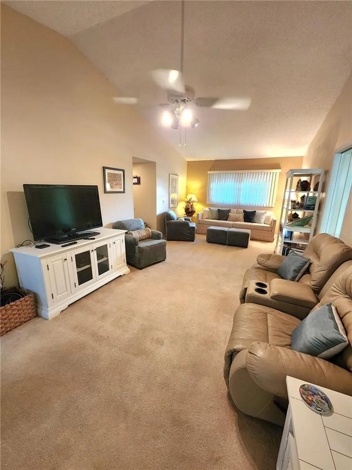 Property Slideshow image 8 of 40 | 4632 red maple rd 1204, Bradenton, FL, 34210
