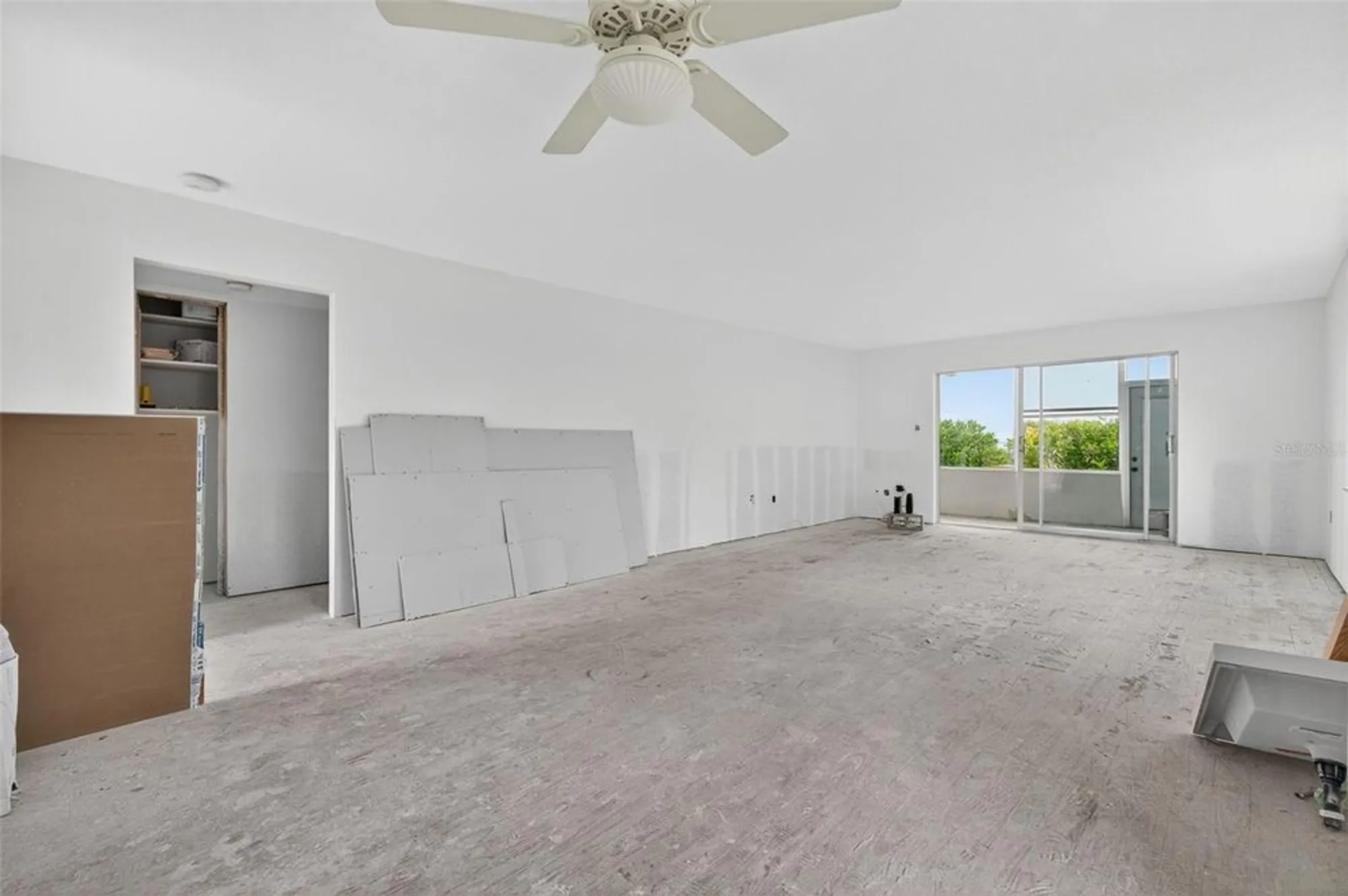 Property Slideshow image 6 of 44 | 2 causeway blvd 101, Dunedin, FL, 34698