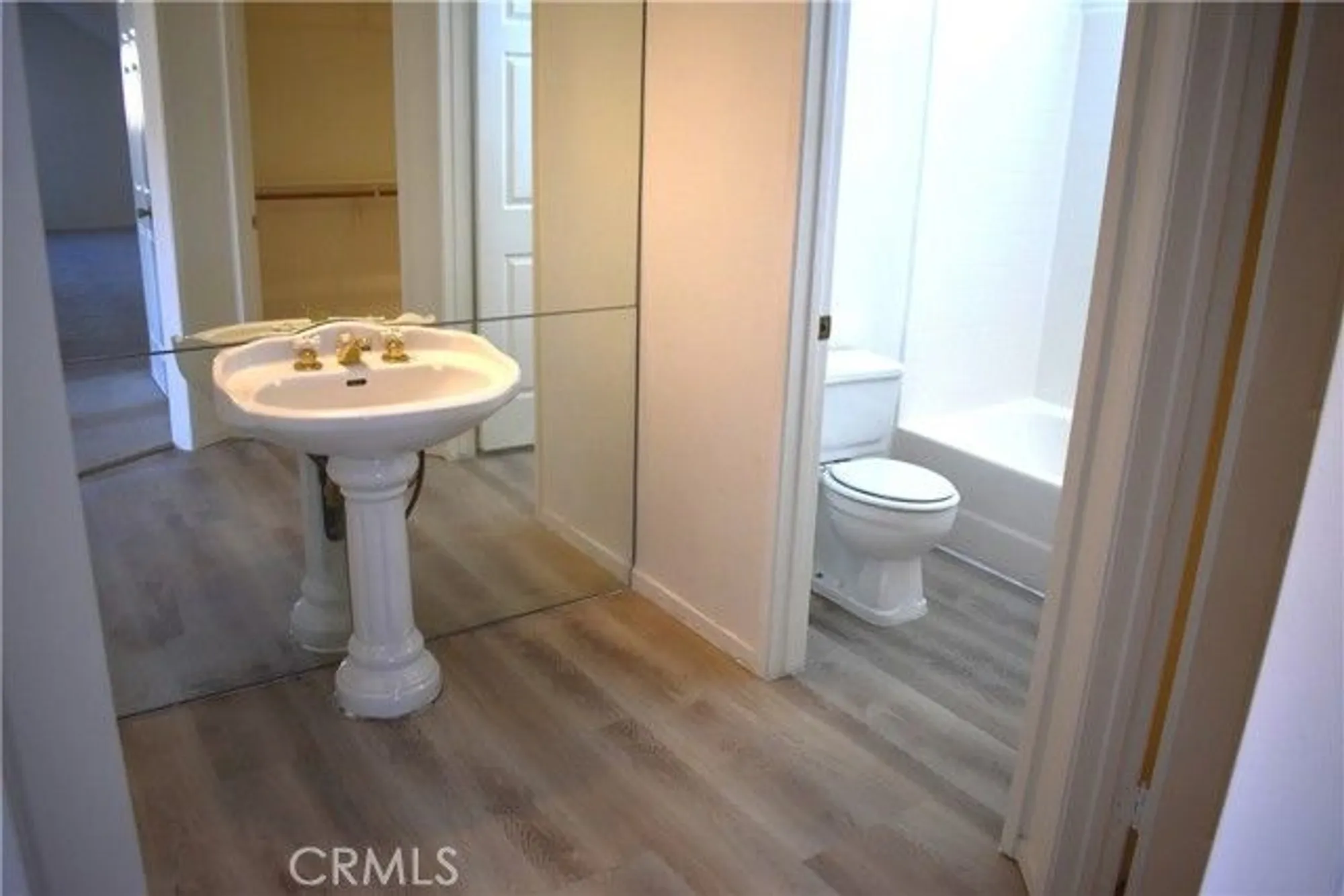 Property Slideshow image 19 of 24 | 19229 pine way, Apple Valley, CA, 92308