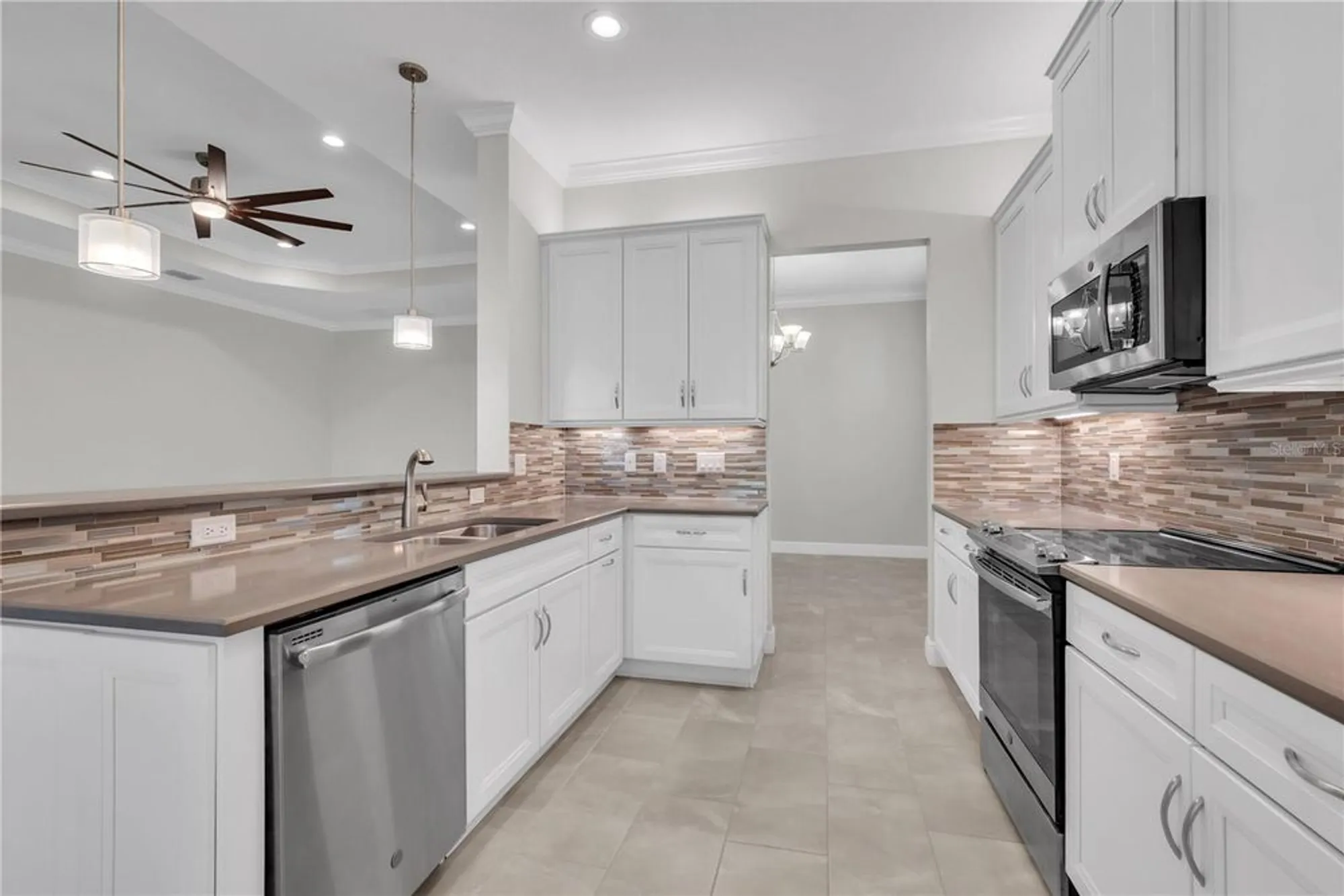 Property Slideshow image 15 of 51 | 4948 grand banks dr, Wimauma, FL, 33598