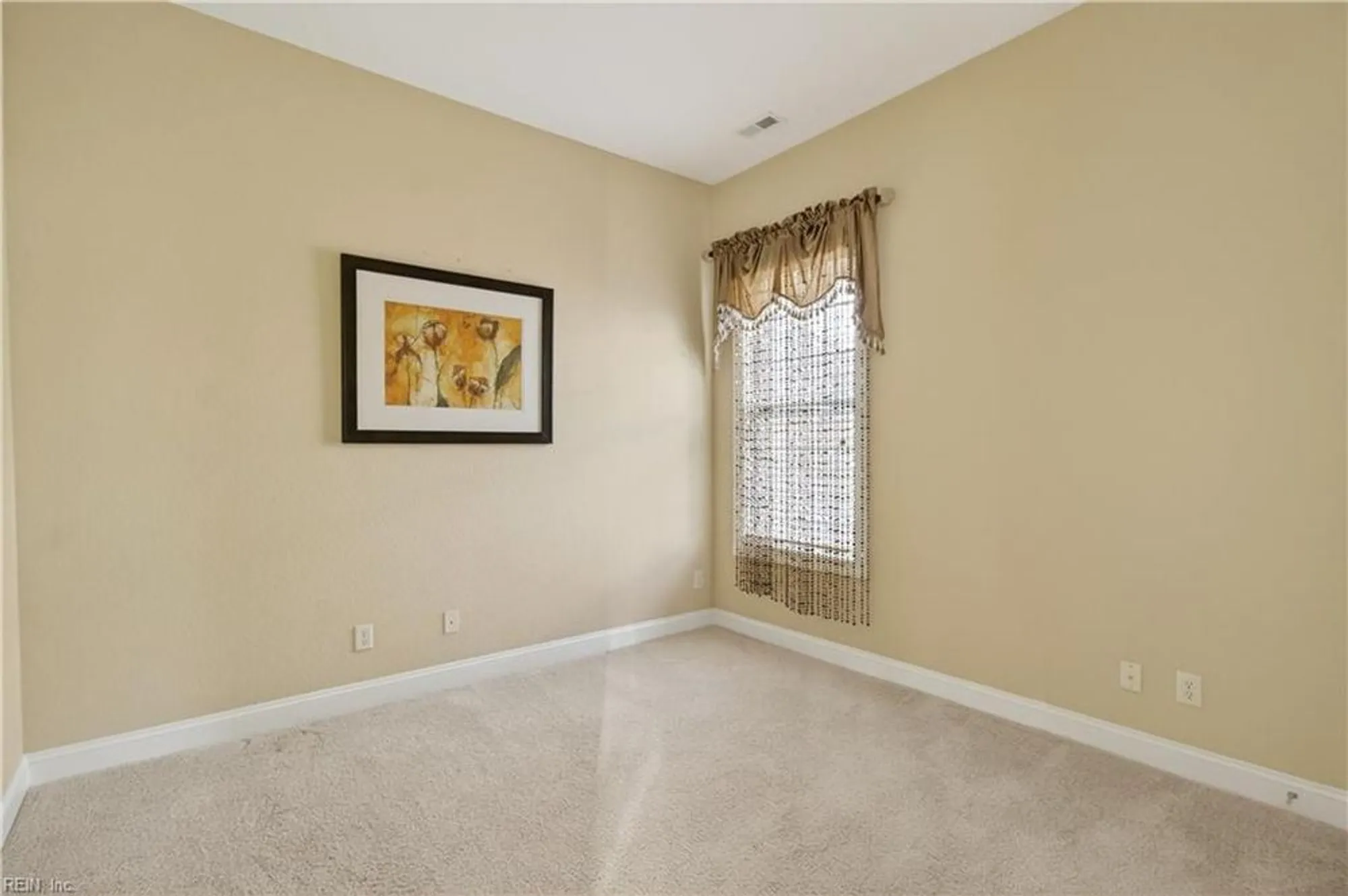 Property Slideshow image 29 of 35 | 1425 blairwood ln, Chesapeake, VA, 23320