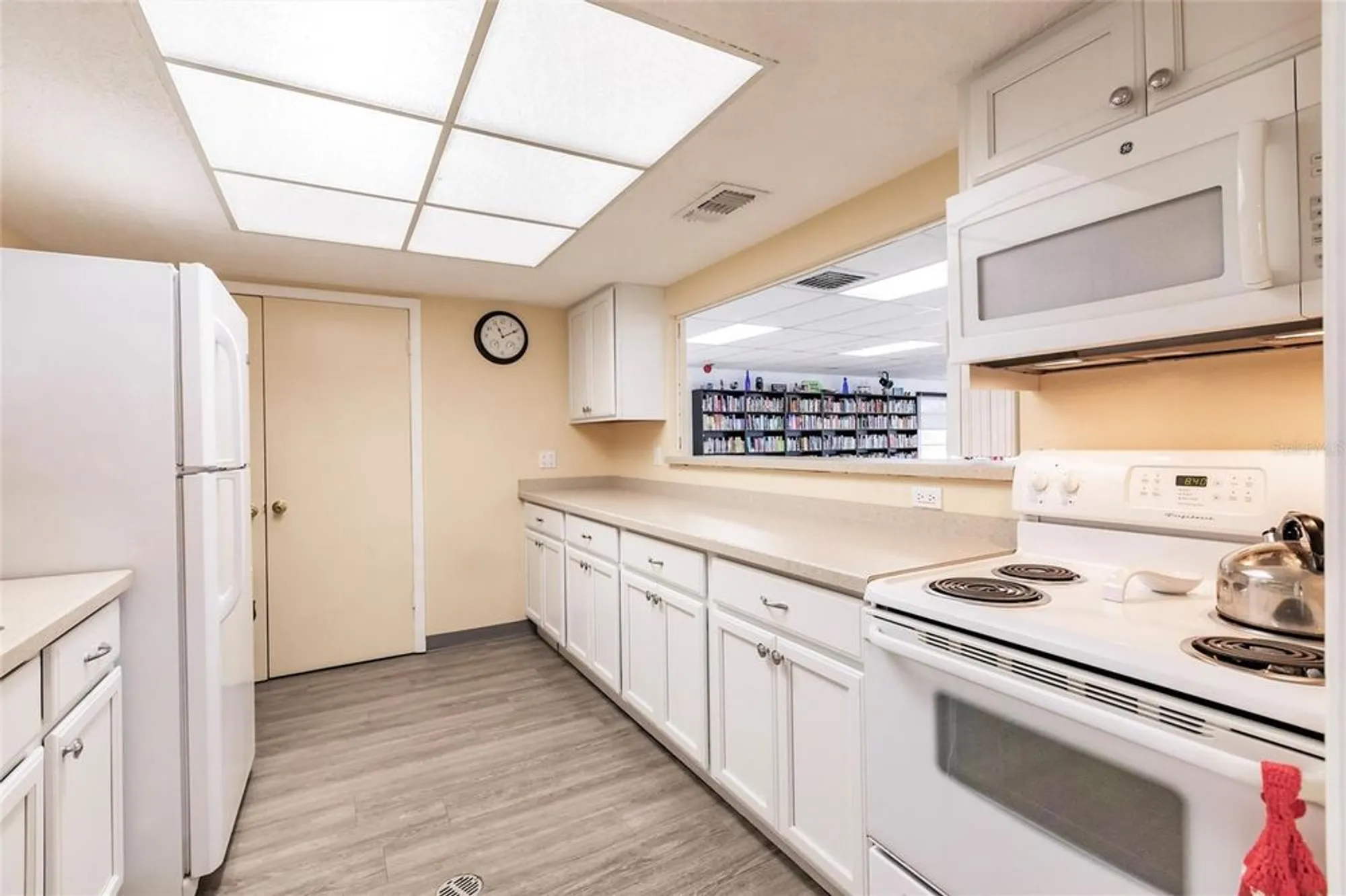 Property Slideshow image 42 of 64 | 3635 lake bayshore dr j-410, Bradenton, FL, 34205