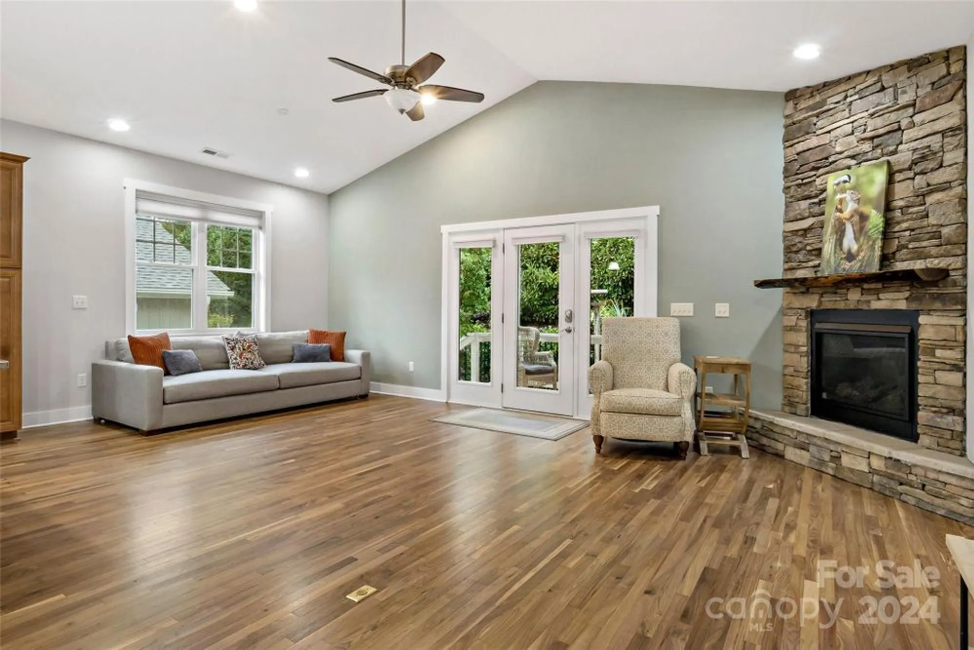 Property Slideshow image 9 of 43 | 4 nectar way, Swannanoa, NC, 28778