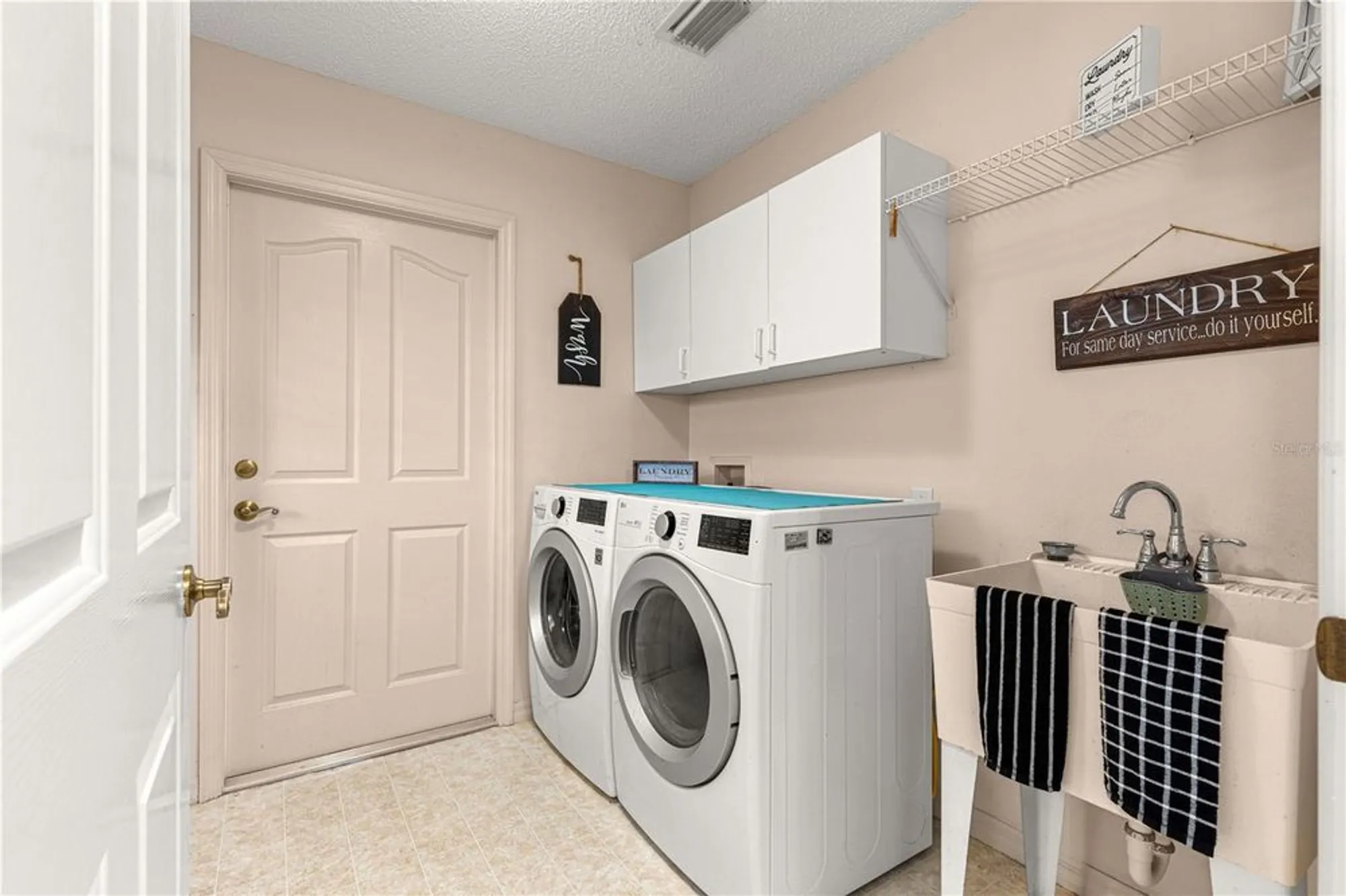 Property Slideshow image 38 of 58 | 2450 merida cir, The Villages, FL, 32162