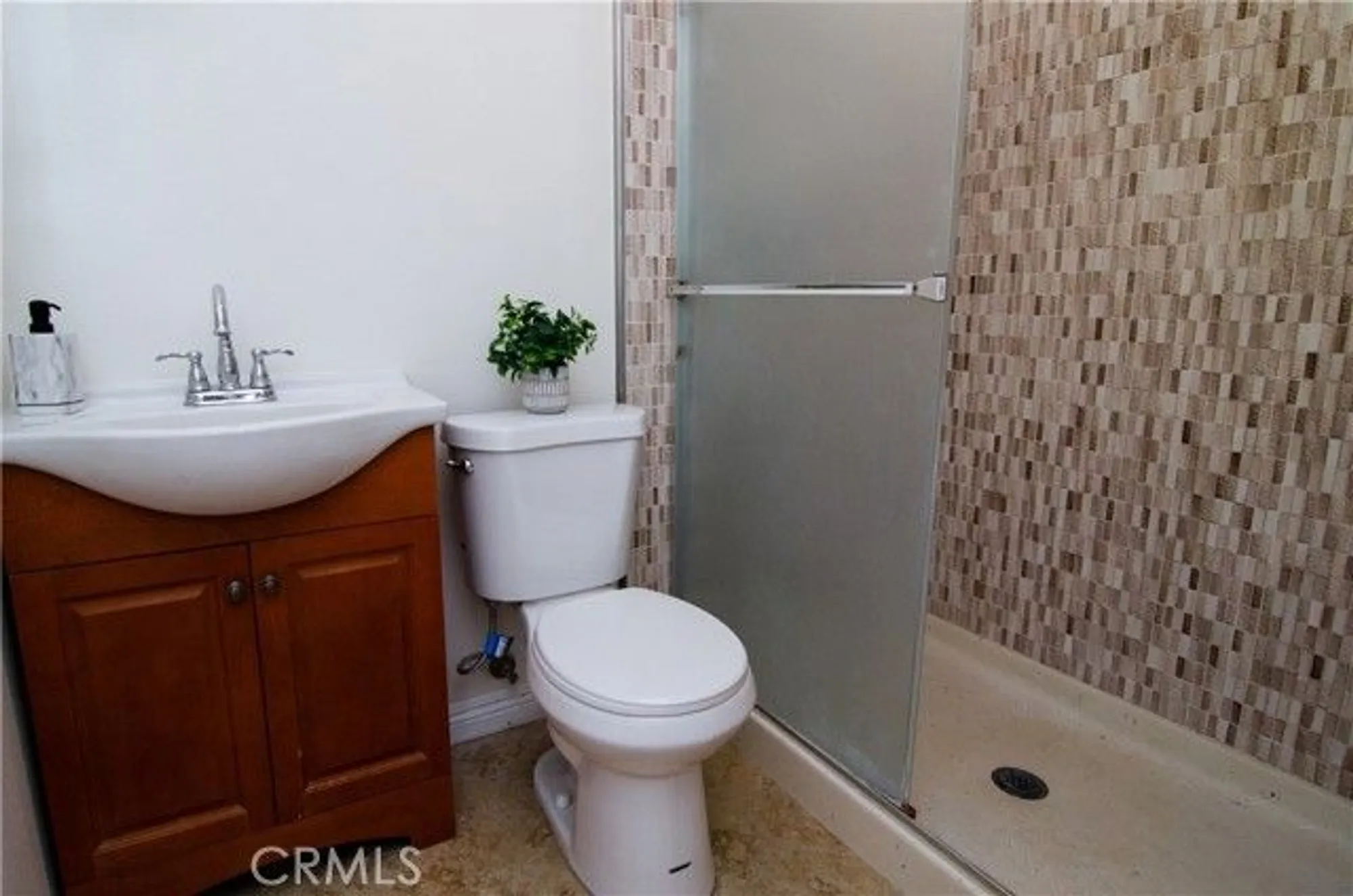 Property Slideshow image 32 of 44 | 26701 oak branch cir, Newhall, CA, 91321