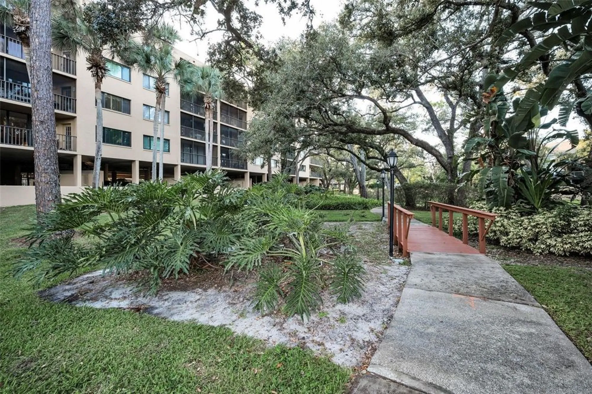 Property Slideshow image 56 of 85 | 3062 eastland blvd 105, Clearwater, FL, 33761