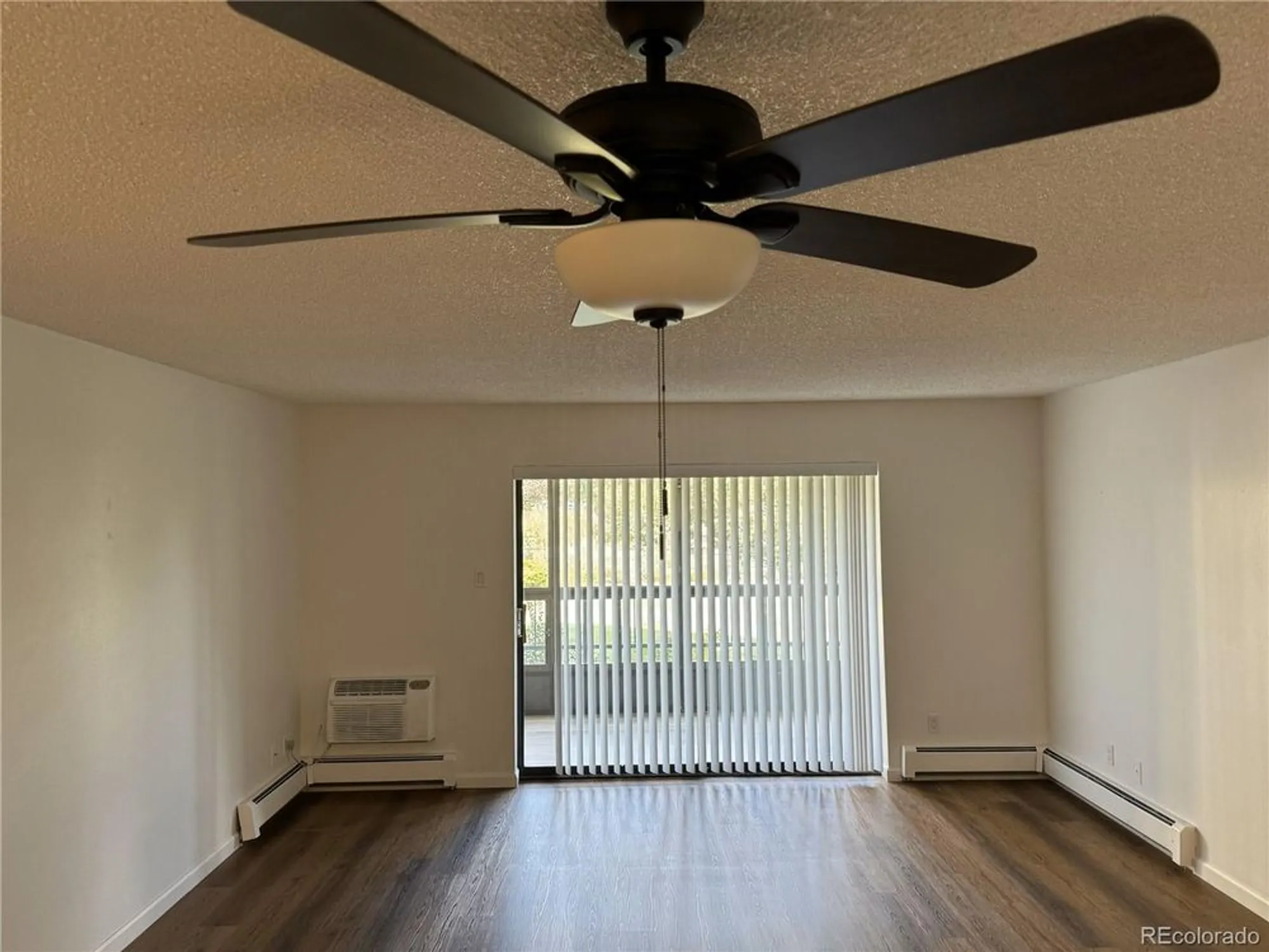 Property Slideshow image 11 of 14 | 13901 e marina dr 105, Aurora, CO, 80014
