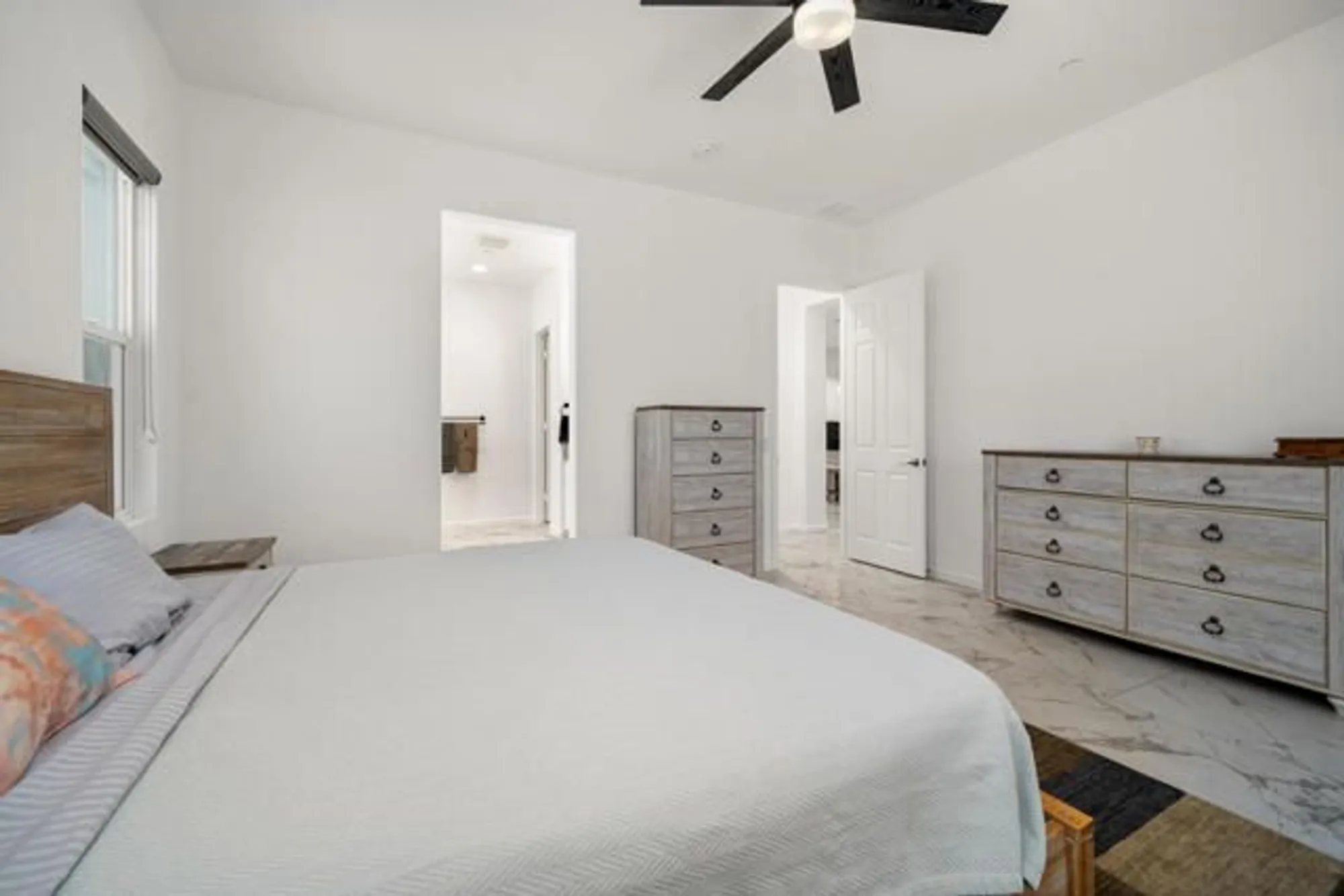 Property Slideshow image 18 of 31 | 43553 treviso dr, Indio, CA, 92203