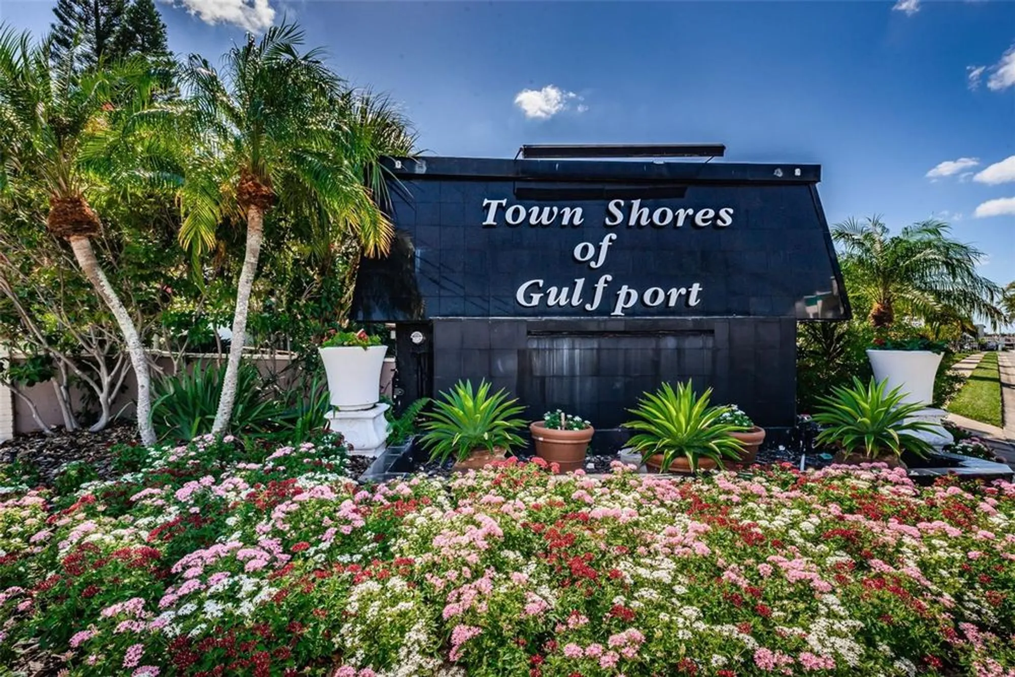 Property Slideshow image 47 of 99 | 5925 shore blvd 505, Gulfport, FL, 33707