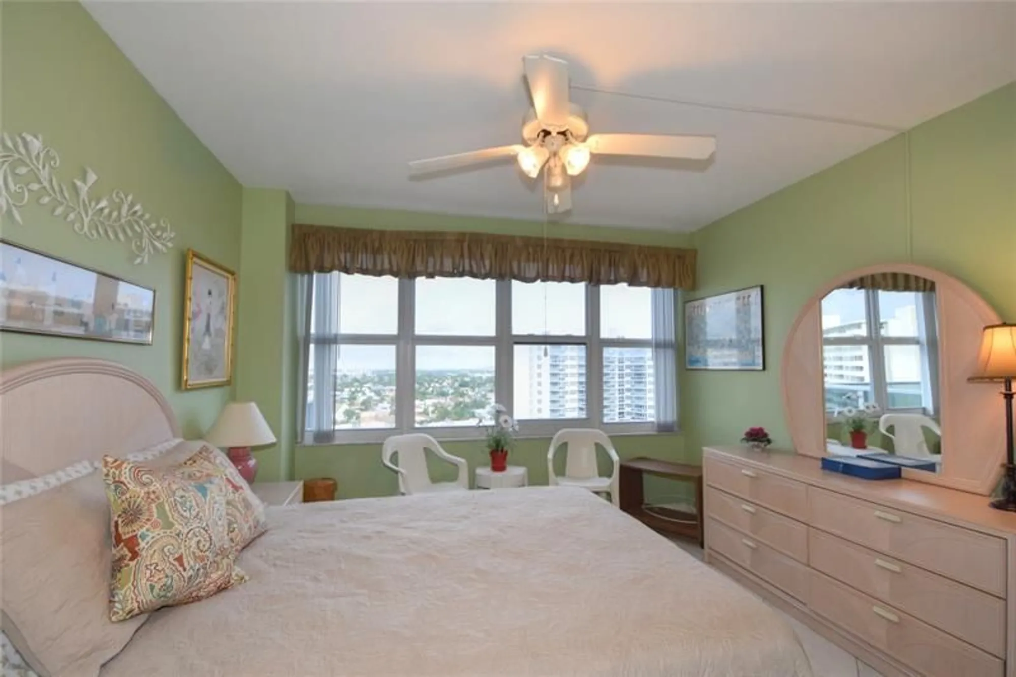 Property Slideshow image 17 of 38 | 3333 ne 34th st 1402, Fort Lauderdale, FL, 33308