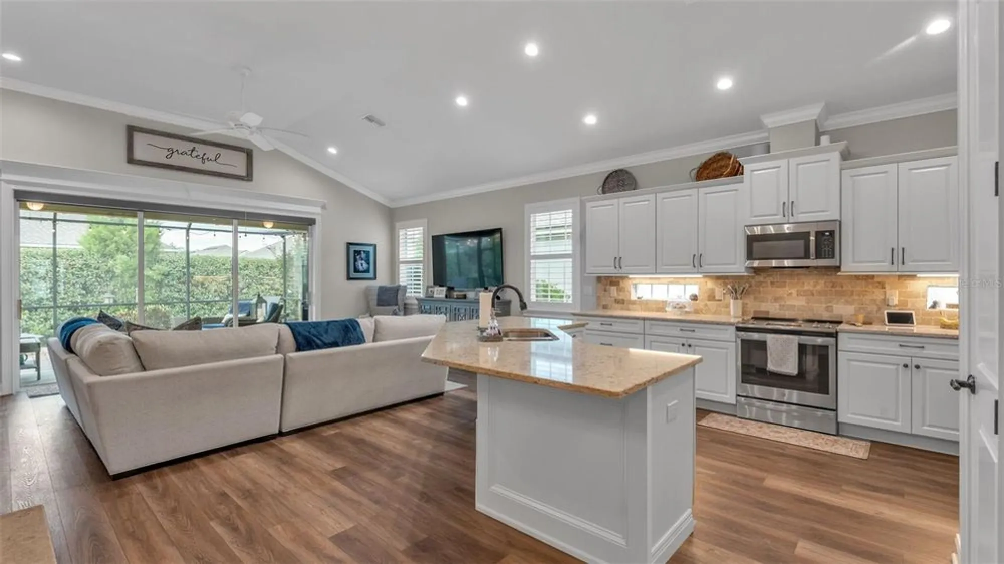 Property Slideshow image 11 of 65 | 7898 lake james blvd, Lakeland, FL, 33810