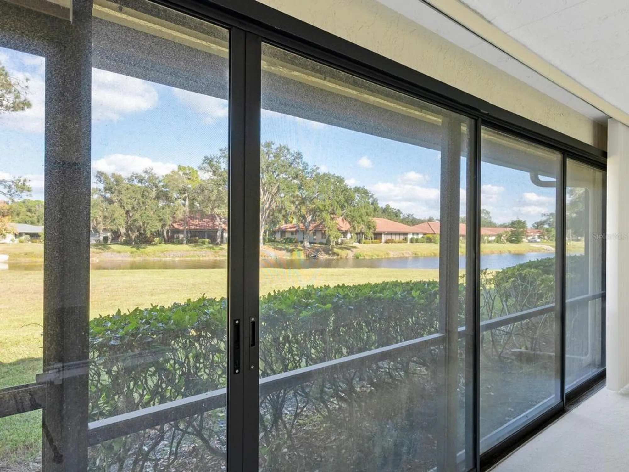 Property Slideshow image 30 of 53 | 5450 golf pointe dr, Sarasota, FL, 34243