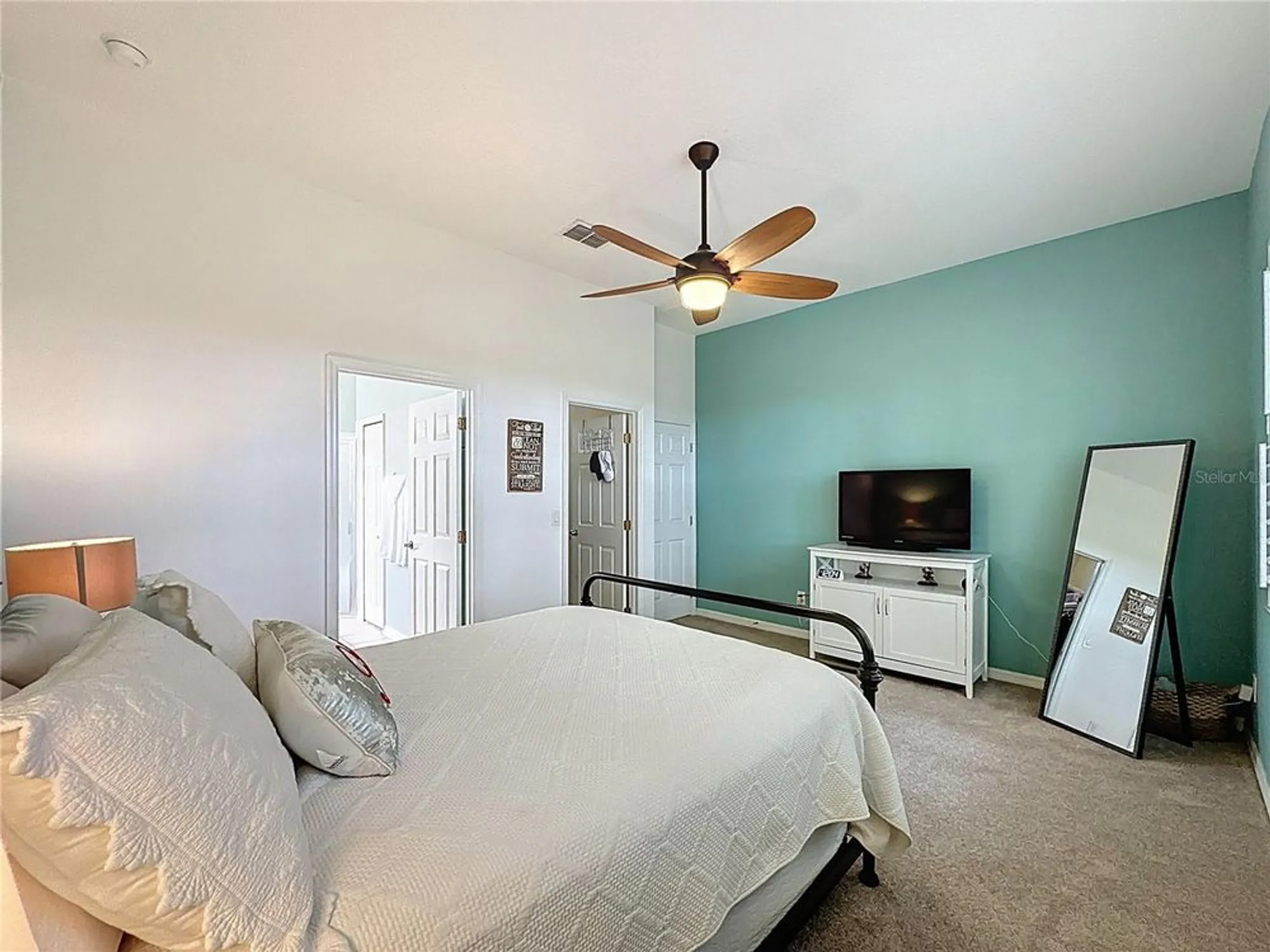 Property Slideshow image 38 of 78 | 135 crepe myrtle dr, Groveland, FL, 34736