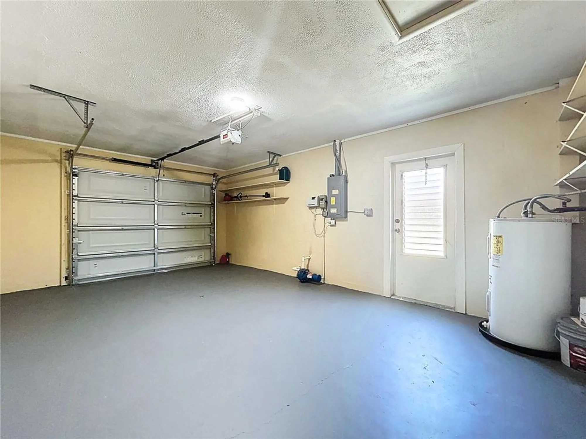 Property Slideshow image 17 of 26 | 8101 casuarina dr, Port Richey, FL, 34668