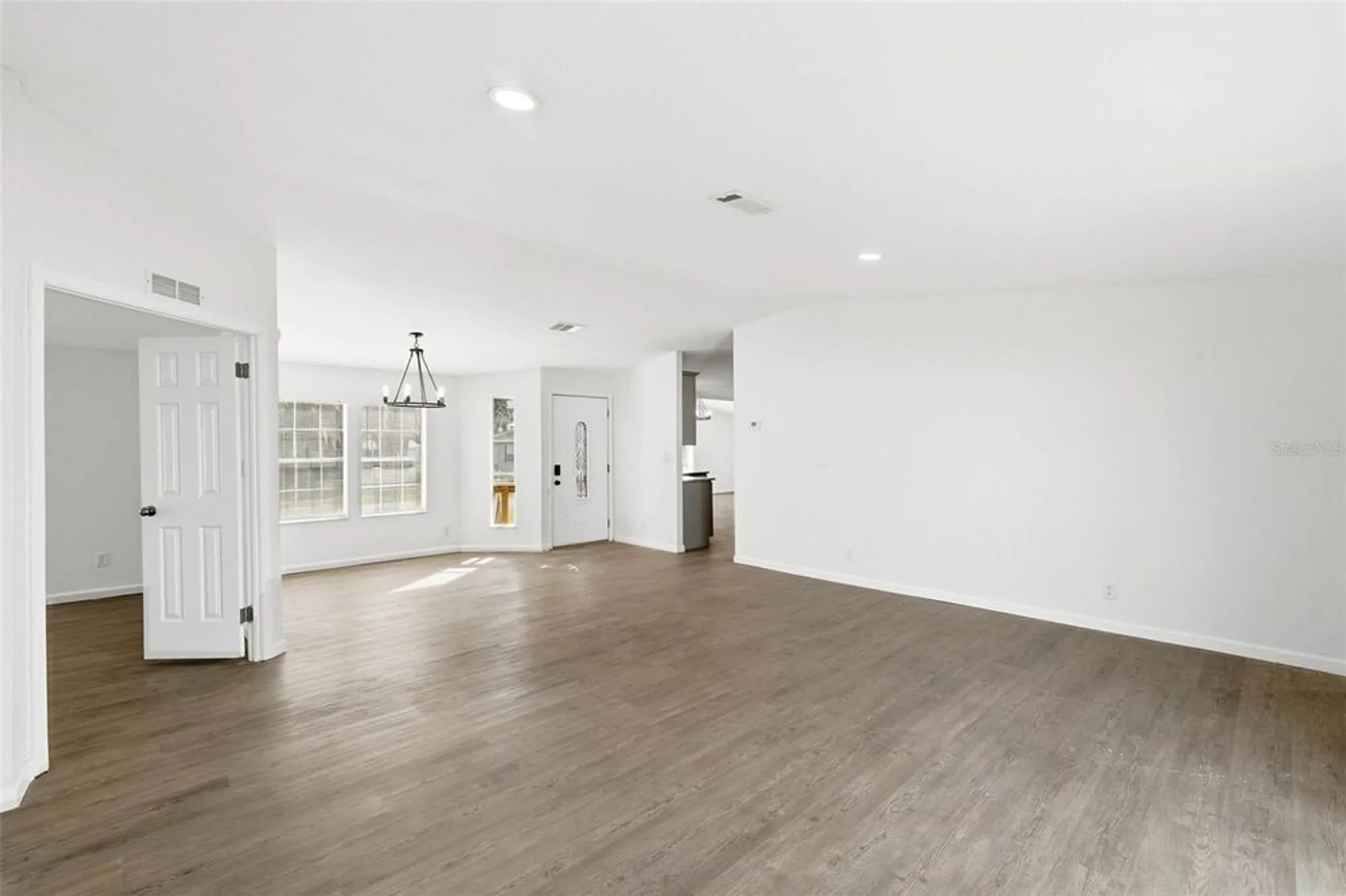 Property Slideshow image 19 of 38 | 5180 lexington cir, Wildwood, FL, 34785