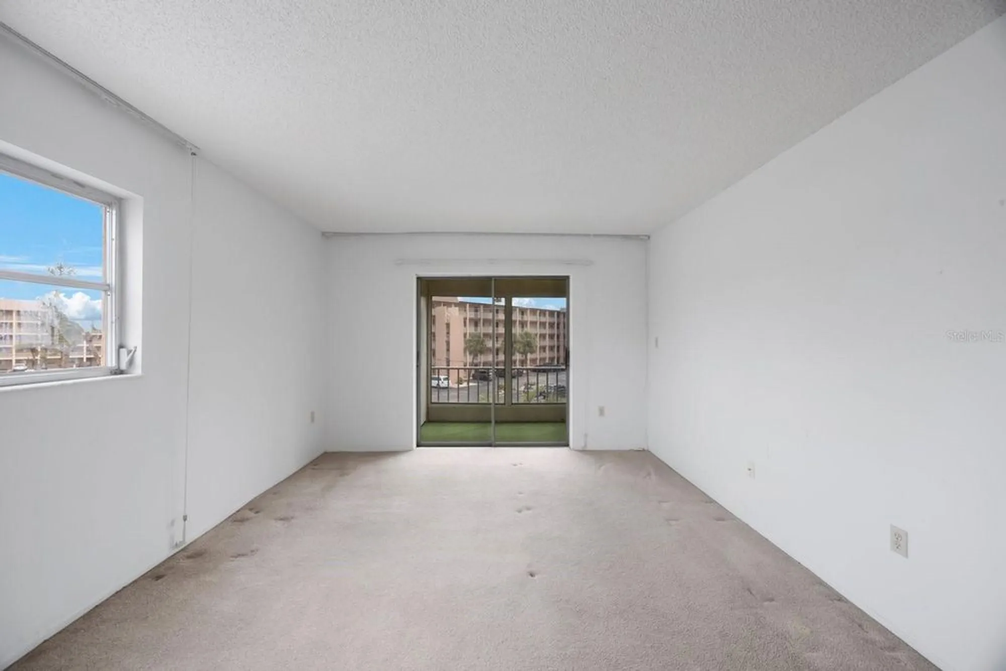 Property Slideshow image 18 of 39 | 4155 heron way # e-301, Bradenton, FL, 34205