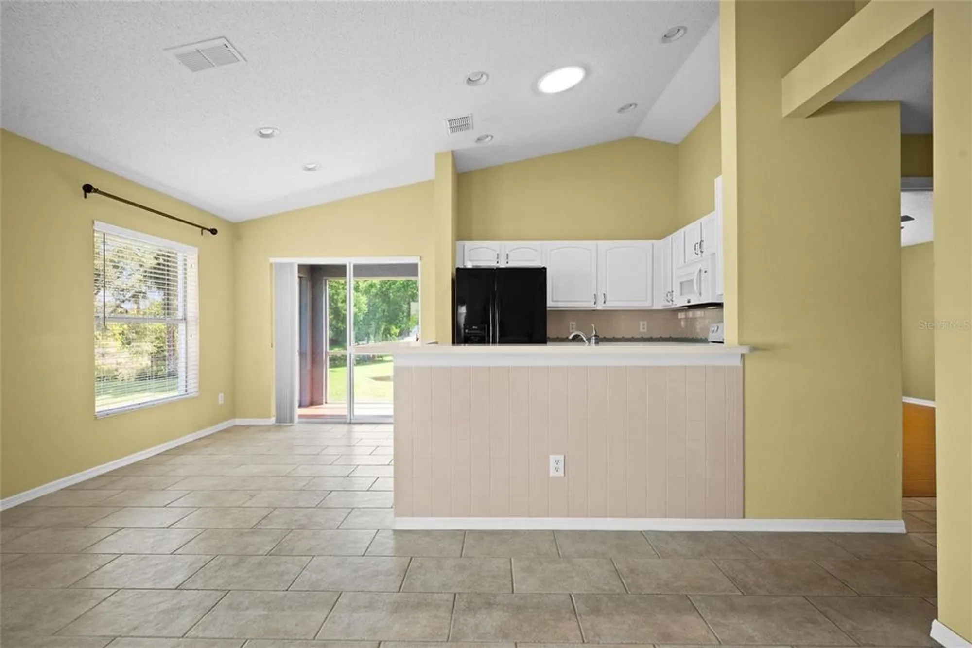 Property Slideshow image 4 of 35 | 2926 walnut grove ct, Holiday, FL, 34691