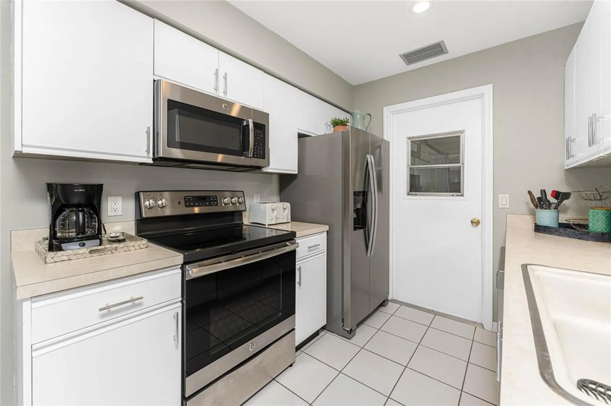 Property Slideshow image 13 of 47 | 607 deerwood ave # 607, Englewood, FL, 34223