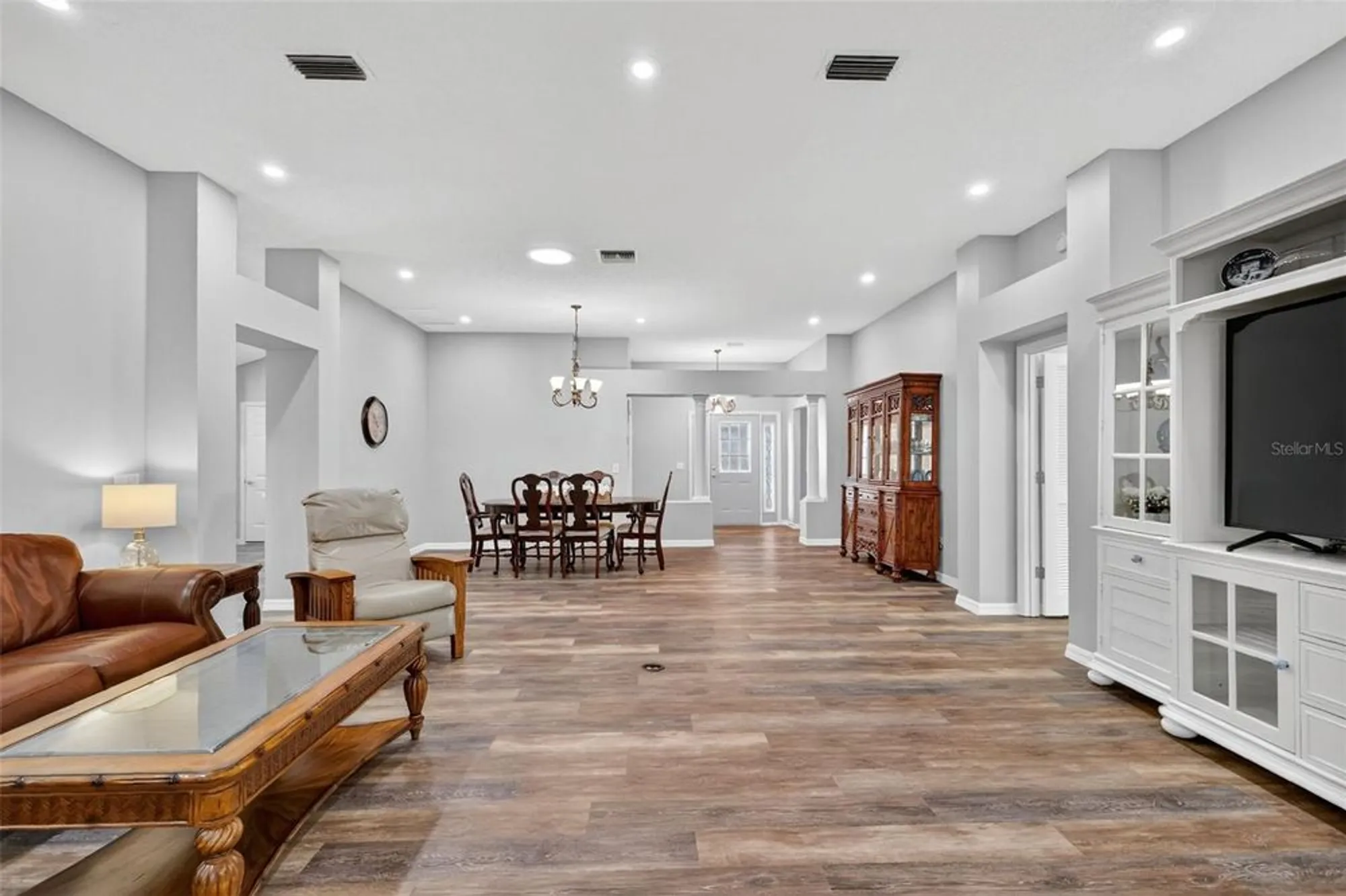 Property Slideshow image 7 of 35 | 511 loma paseo dr, The Villages, FL, 32159