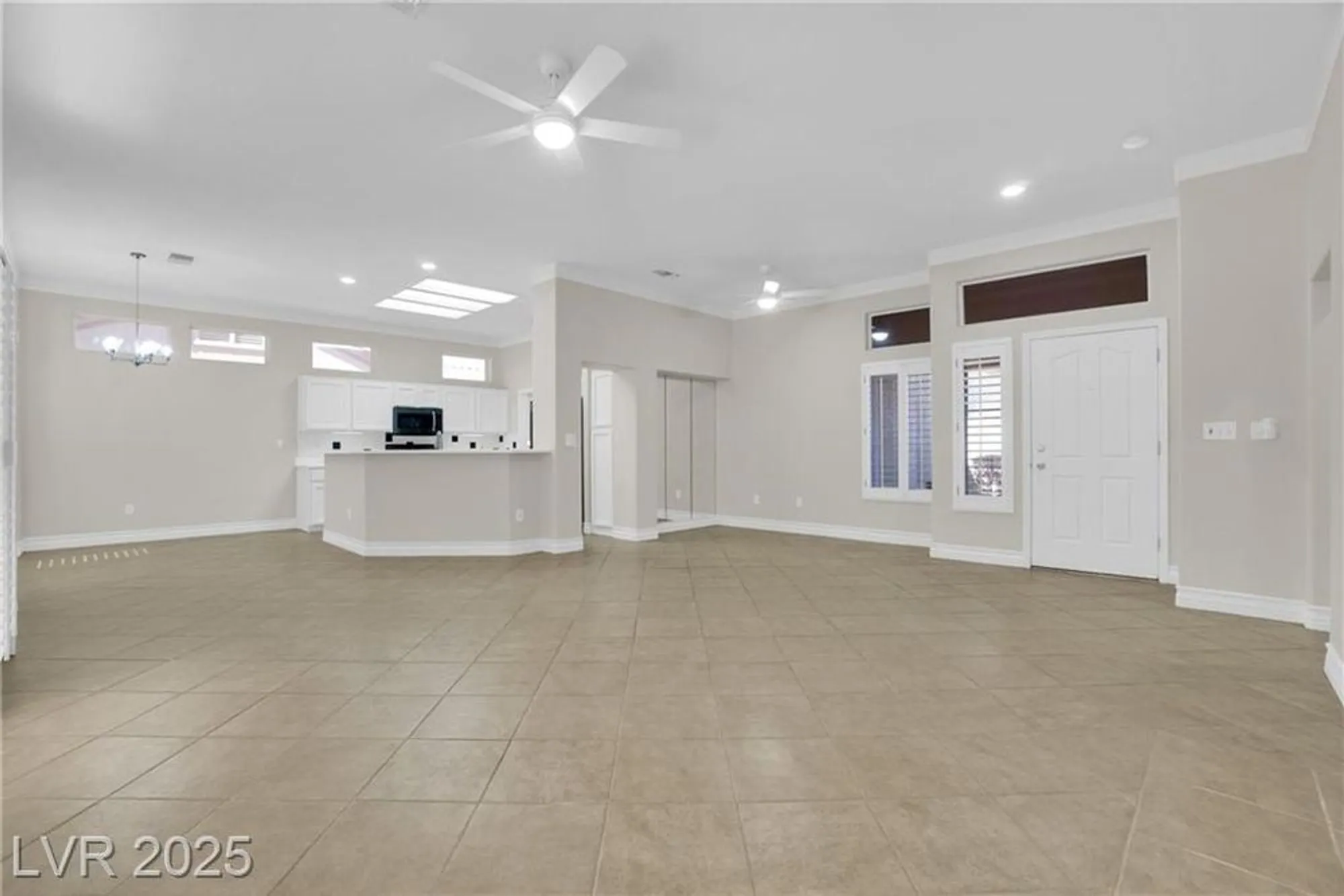 Property Slideshow image 5 of 26 | 2501 maddington dr, Las Vegas, NV, 89134