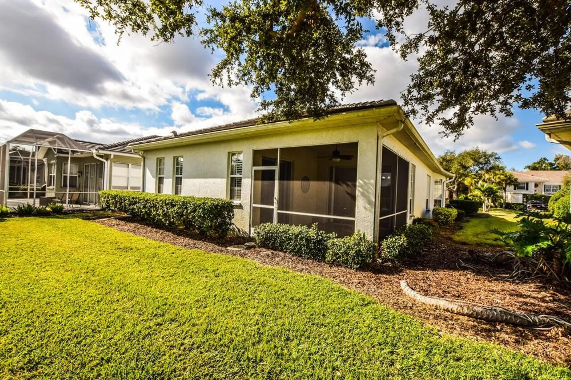 Property Slideshow image 33 of 63 | 834 montrose dr # 9, Venice, FL, 34293