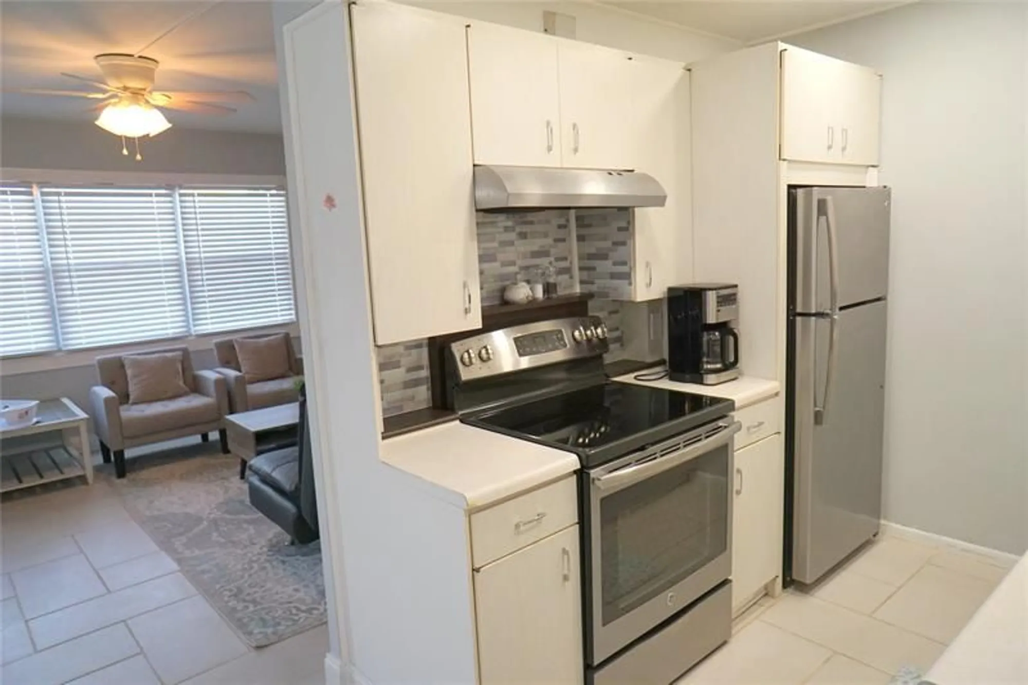 Property Slideshow image 7 of 38 | 4029 newport h # 4029, Deerfield Beach, FL, 33442