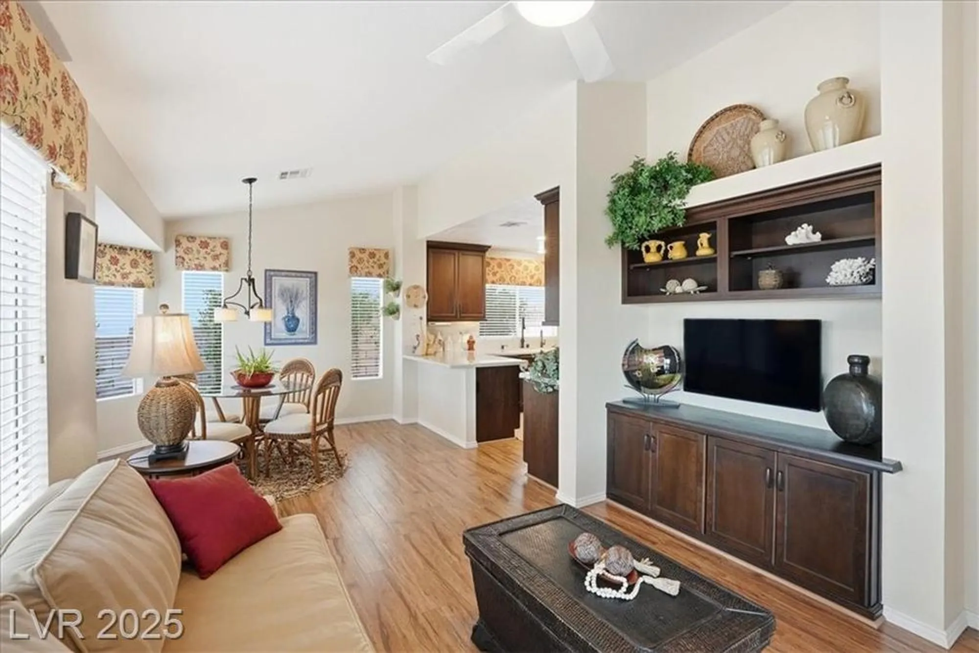 Property Slideshow image 13 of 52 | 2904 castle bar dr, Las Vegas, NV, 89134